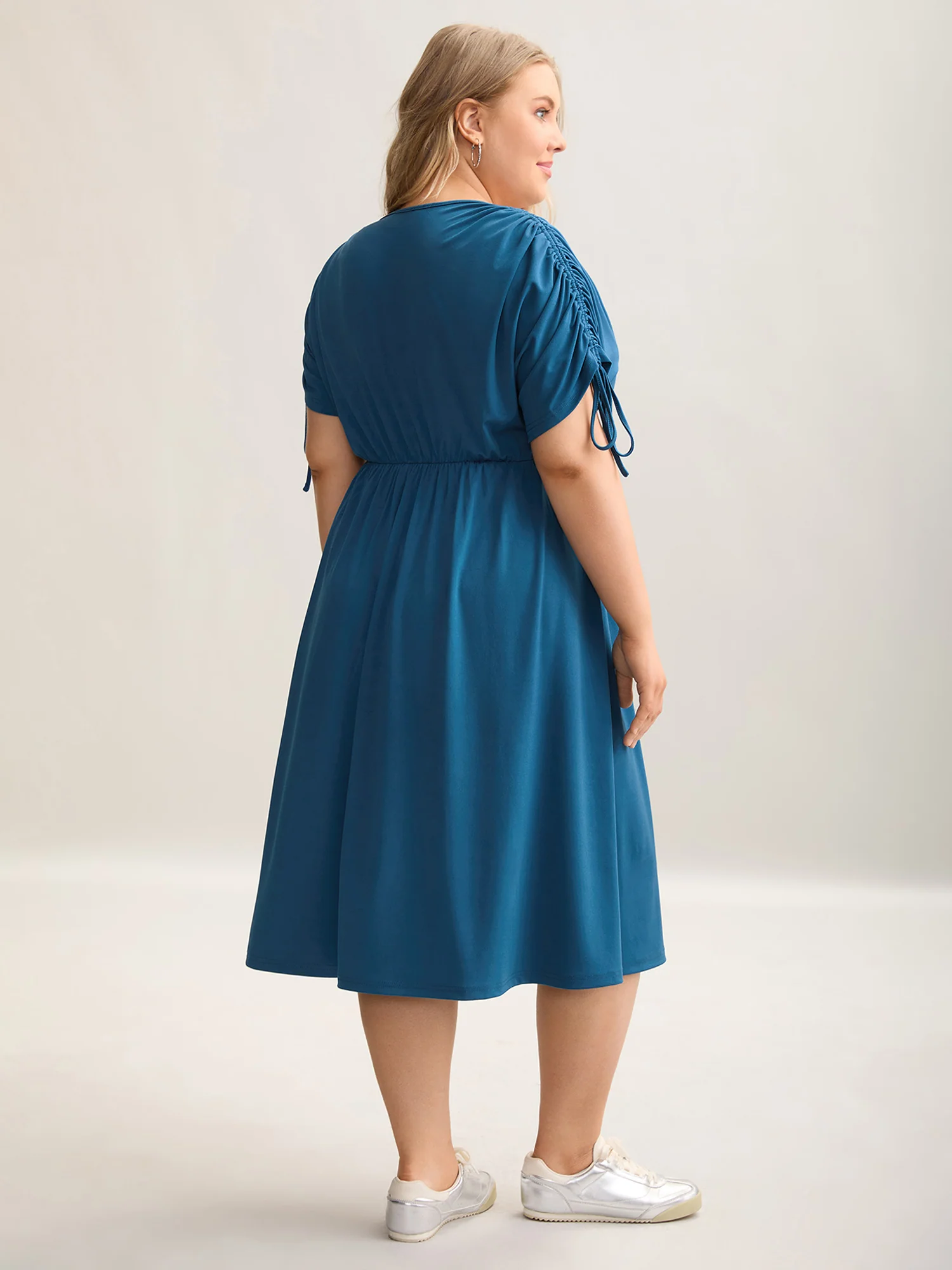Drawstring Shoulder Surplice Neck Stretchy Midi Dress - Image 4