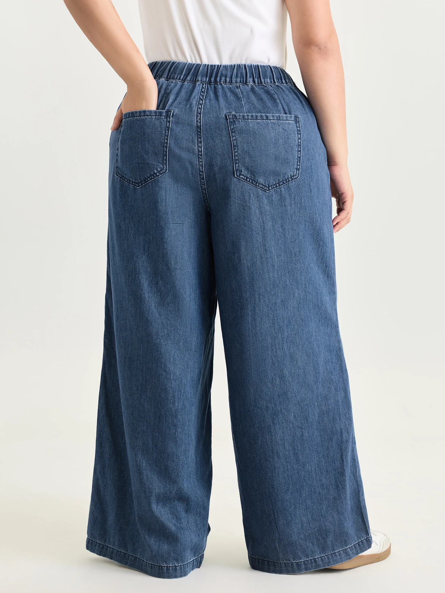 Drawstring Waist Wide-Leg Pocket Jeans - Image 6