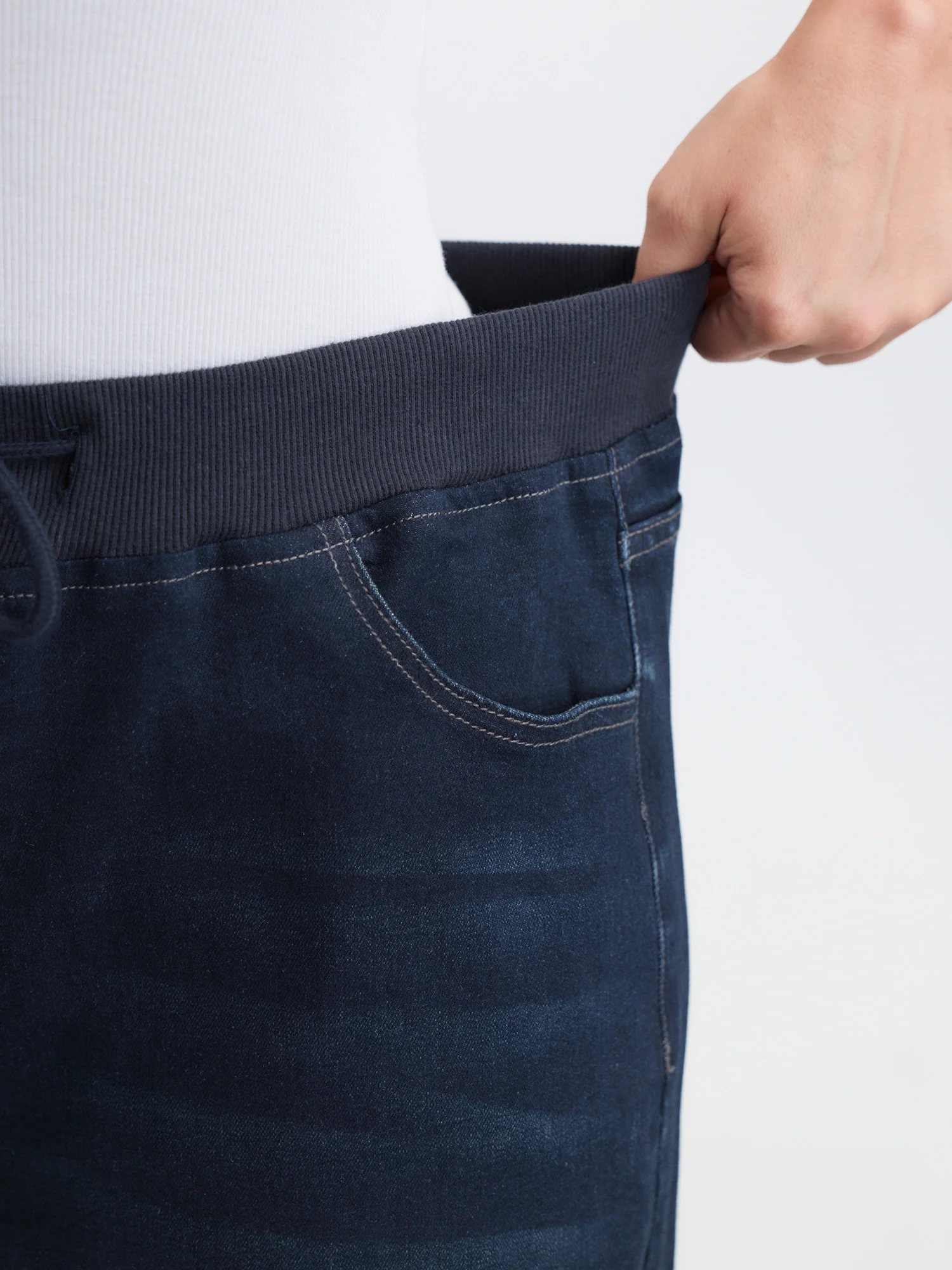 Drawstring Waist Moderate Stretch Wide-Leg Jeans - Image 4