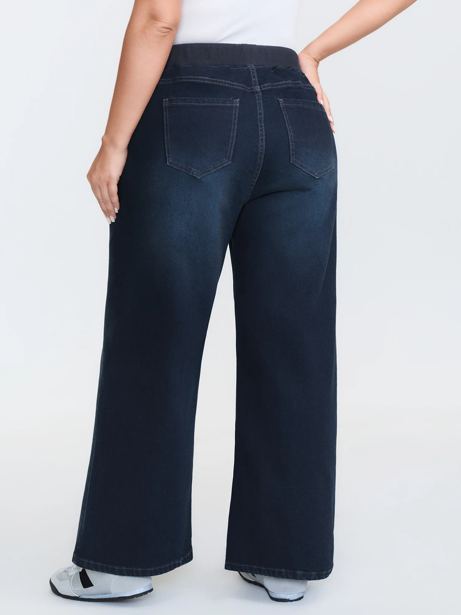 Drawstring Waist Moderate Stretch Wide-Leg Jeans - Image 5