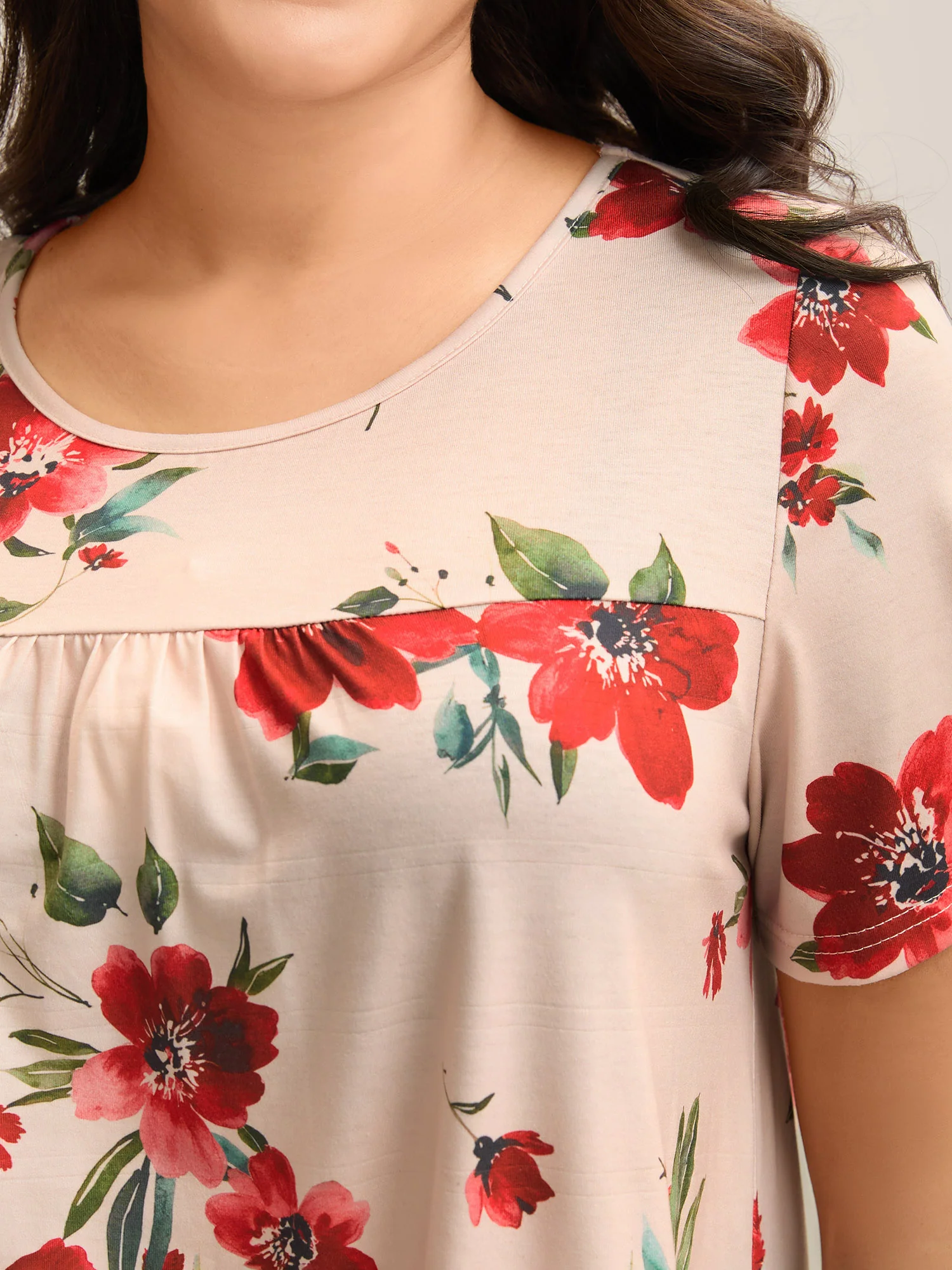 Dreamy Floral Print Flowy Pleated T-Shirt - Image 2