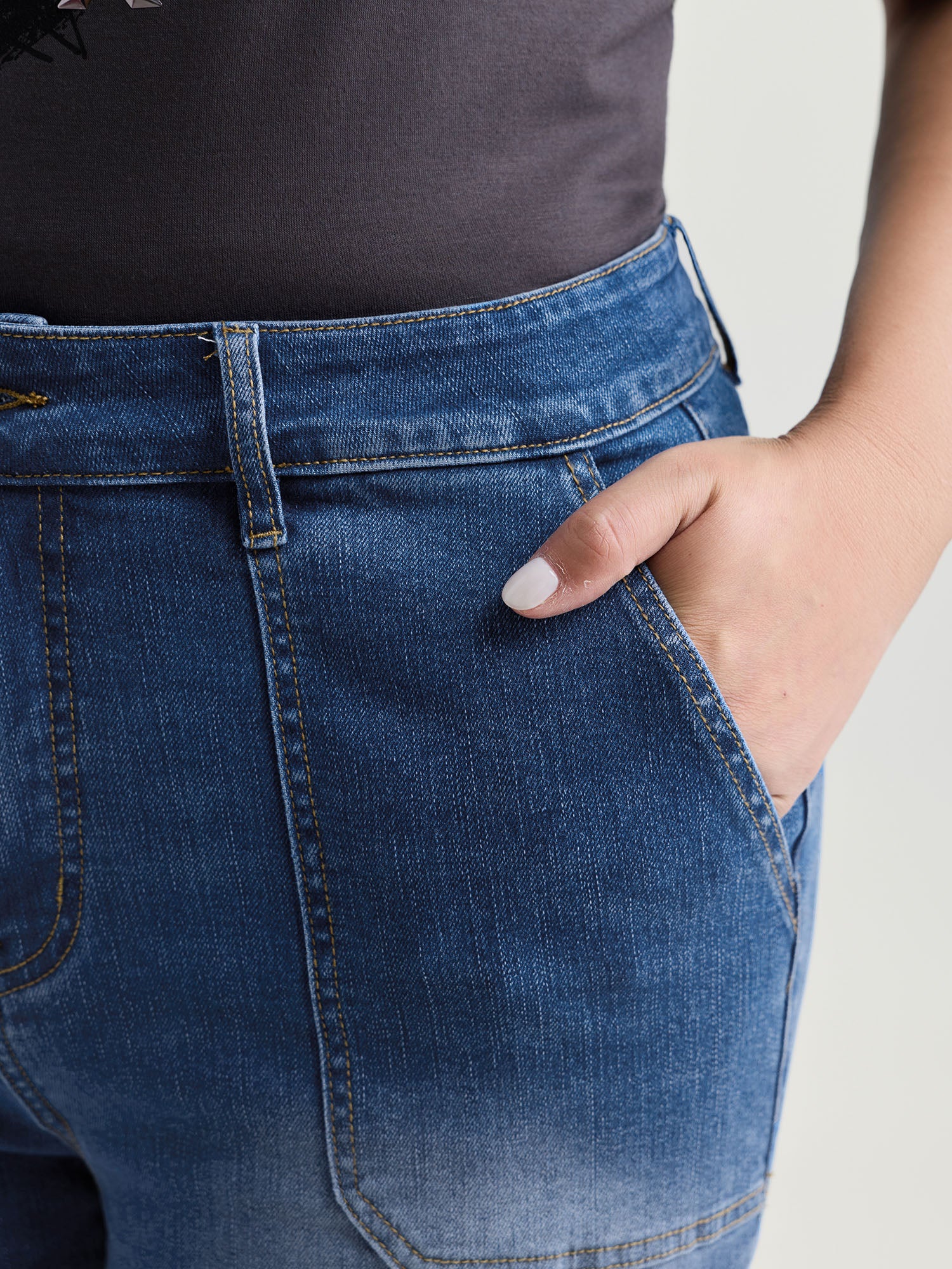 Elastic Back-Waist Skinny-Fit Denim Shorts - Image 3
