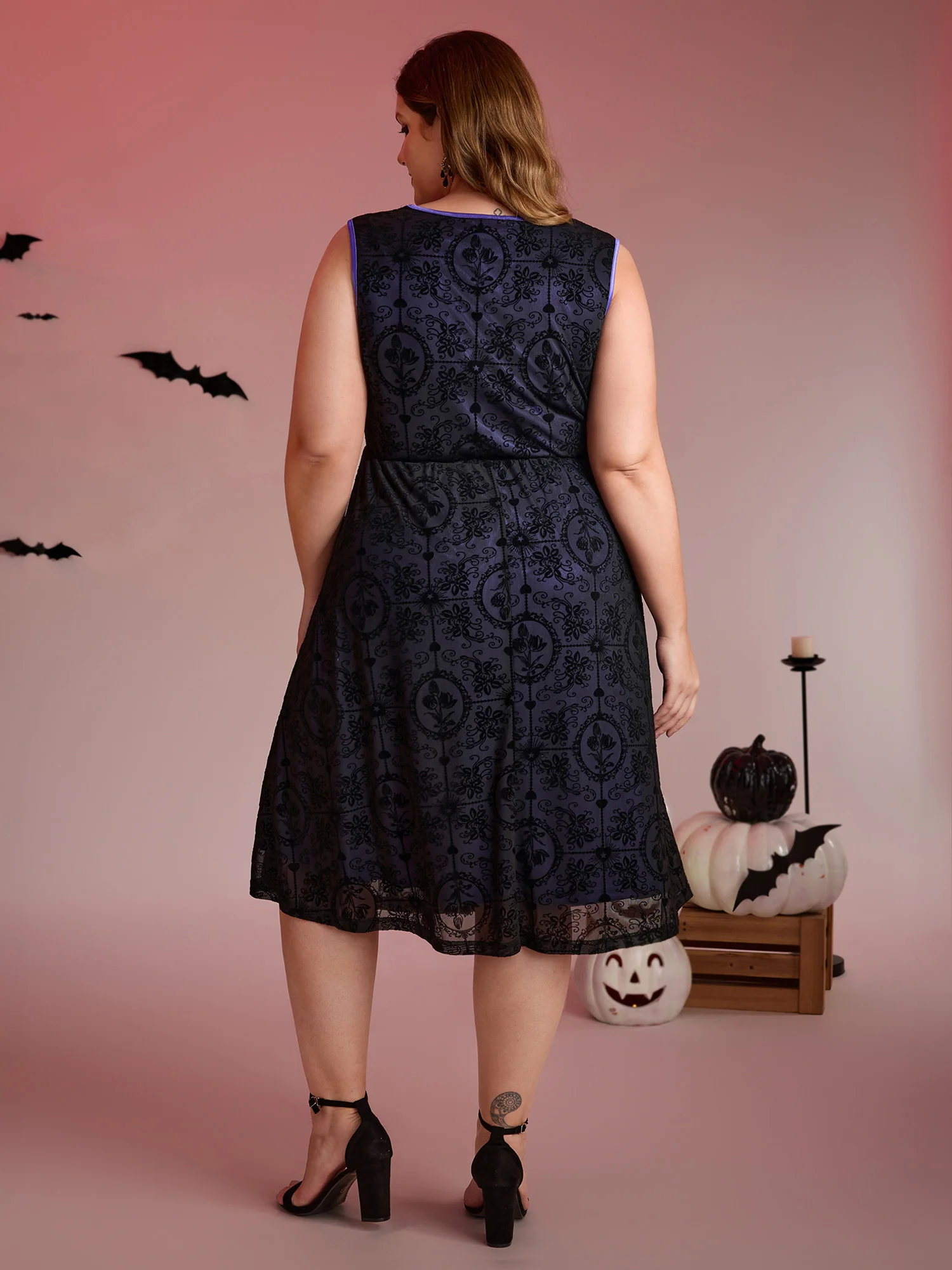 Elastic Flocked Mesh Contrast Lined Midi Dress - Image 4