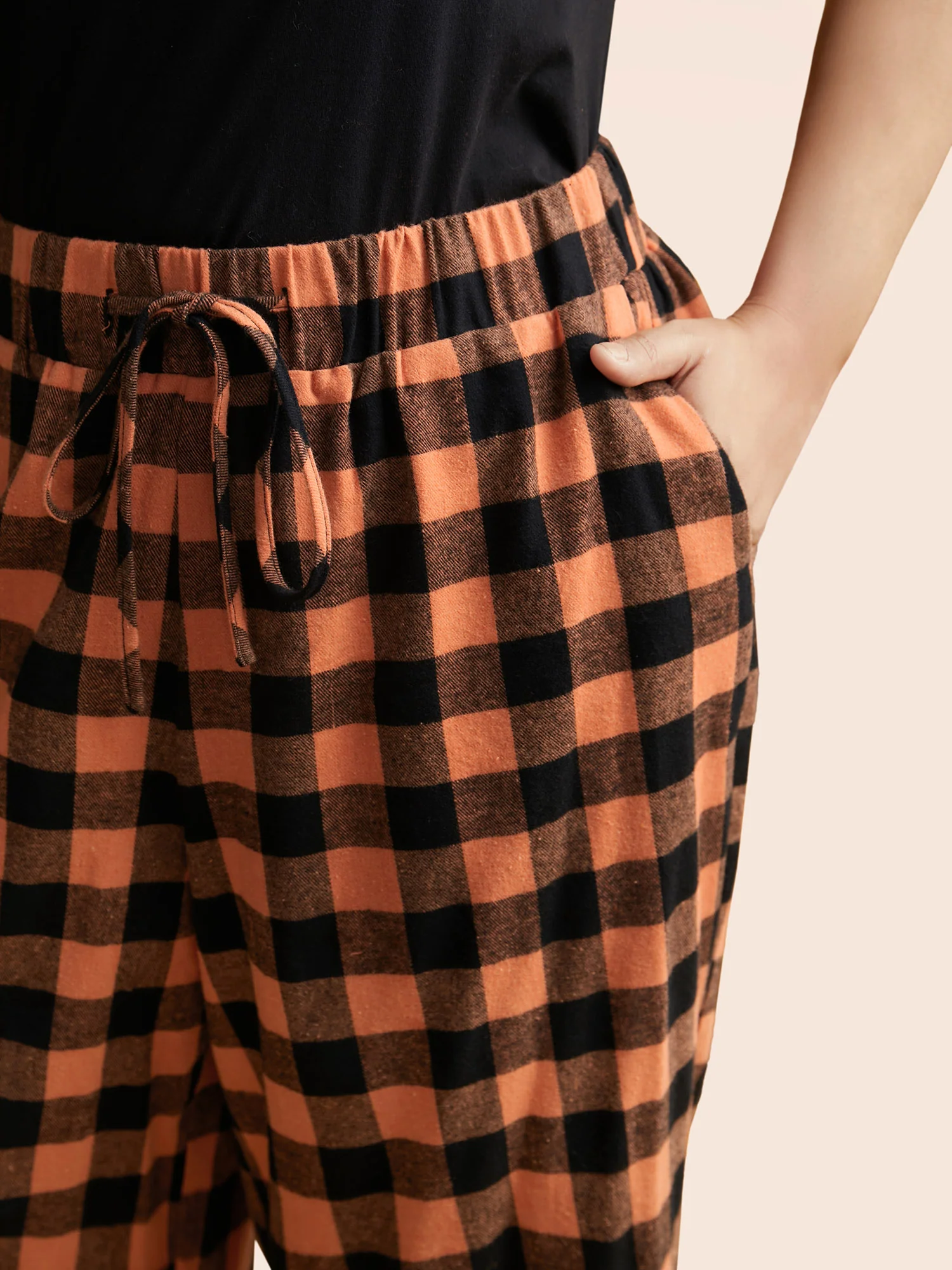 Elastic Waist Plaid Lounge Bottoms - Image 8