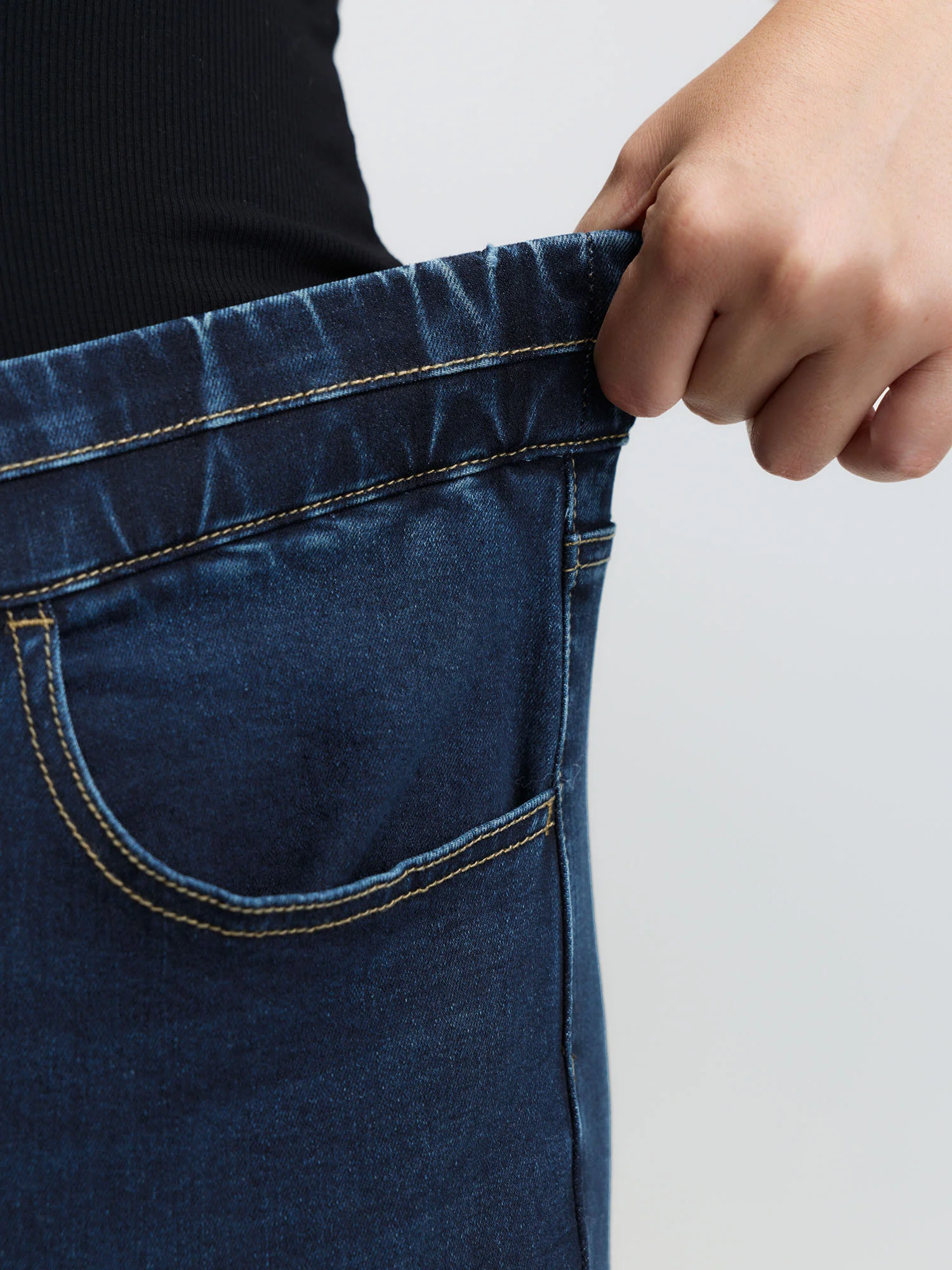 Elastic Waistband Flare Hem Jeans - Image 4