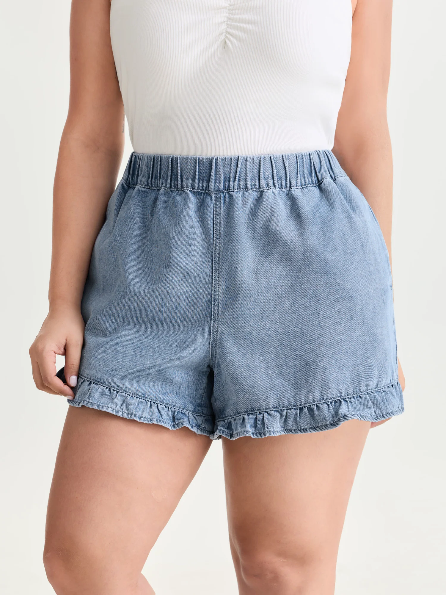 Elastic Waistband Straight-Leg Denim Shorts - Image 2