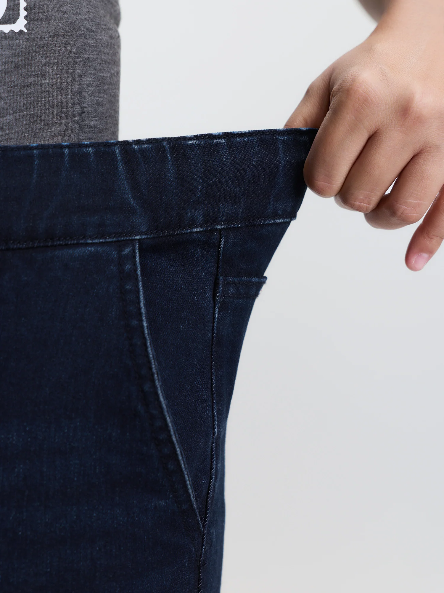 Elastic Waistline Drawstring Skinny-Fit Denim Shorts - Image 5