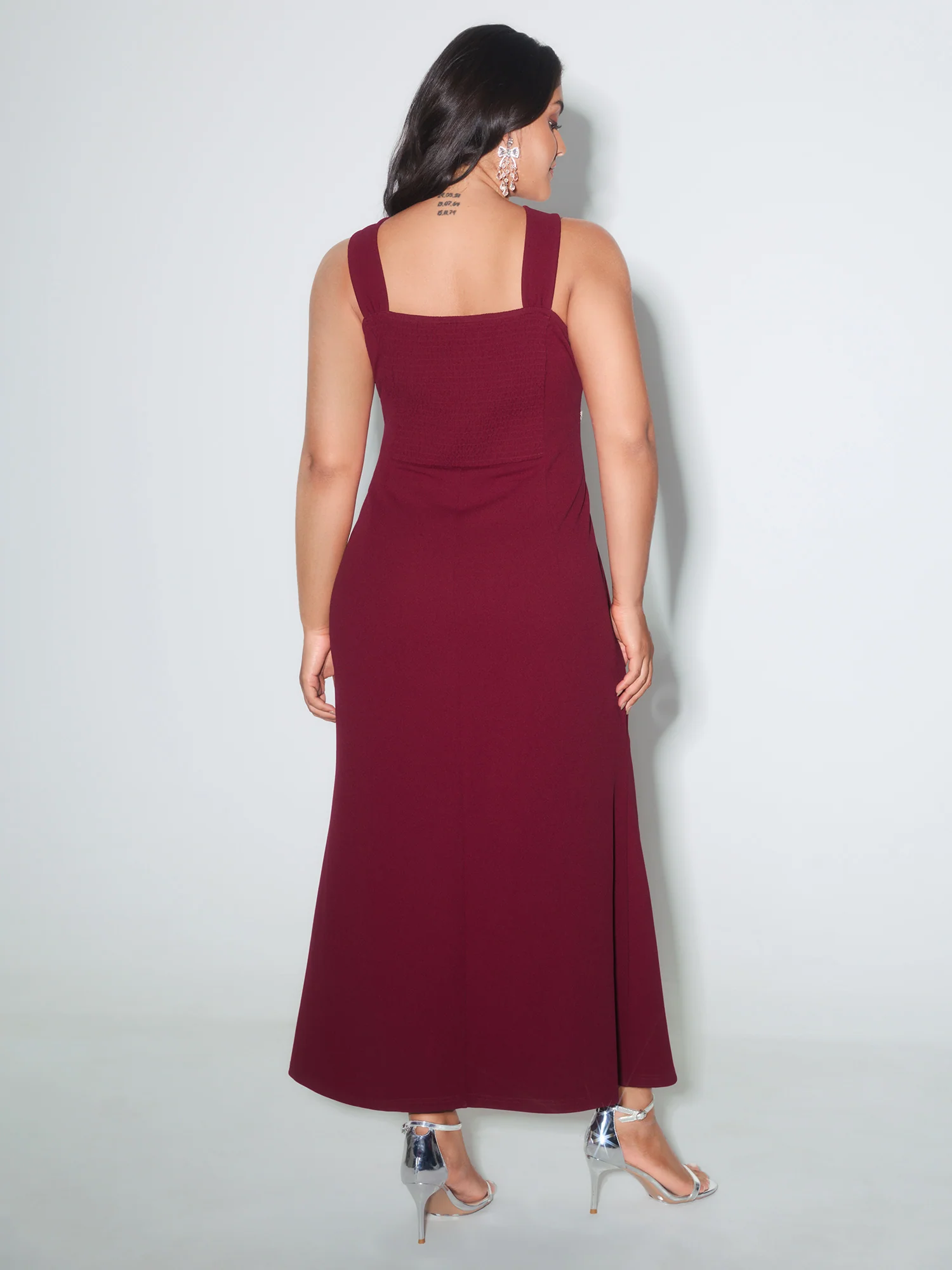 Elegant Cross-Front Neckline Sequin Maxi Dress - Image 4