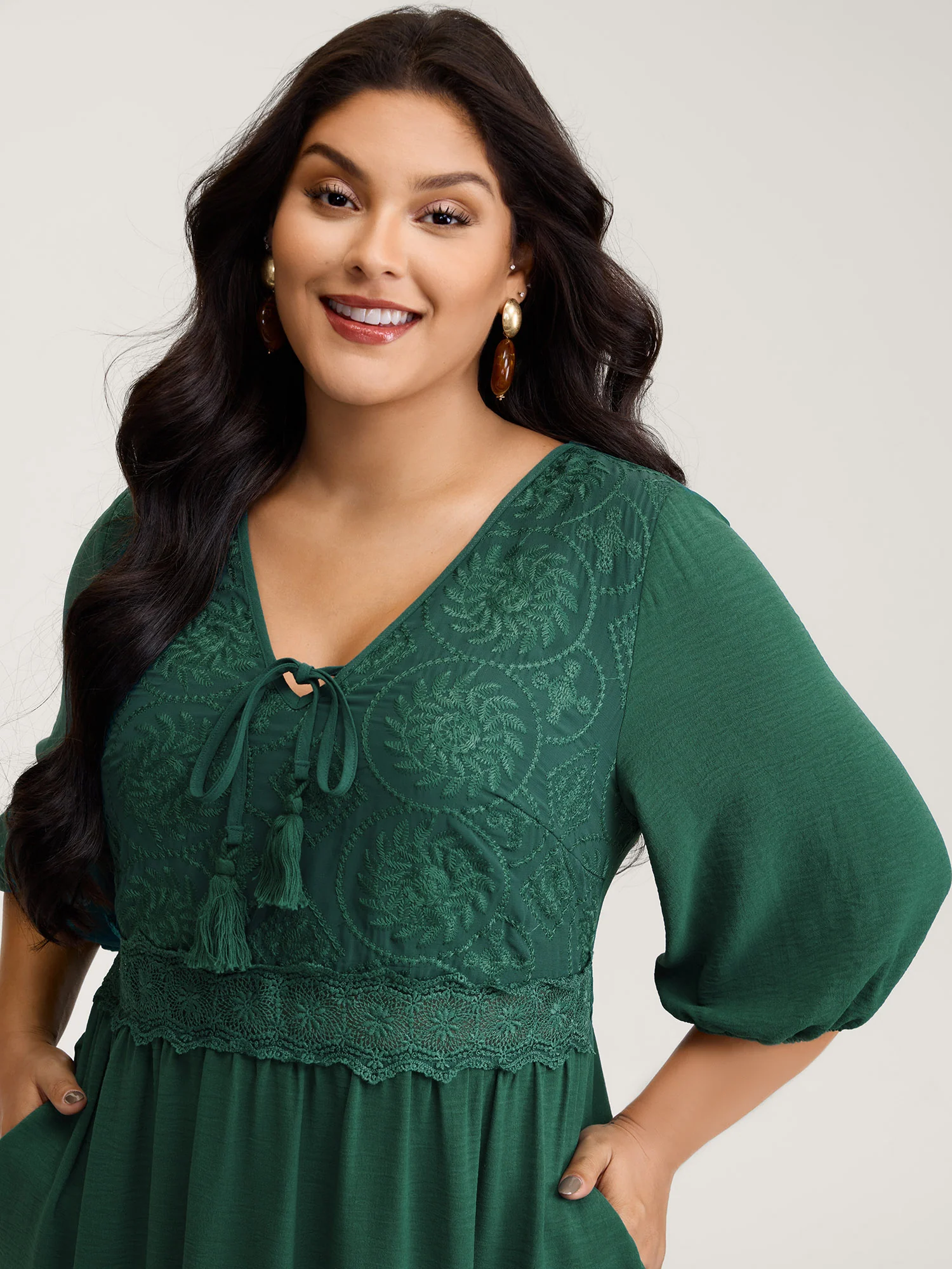 Embroidered Lace Trim Neck Drawstring Midi Dress - Image 2