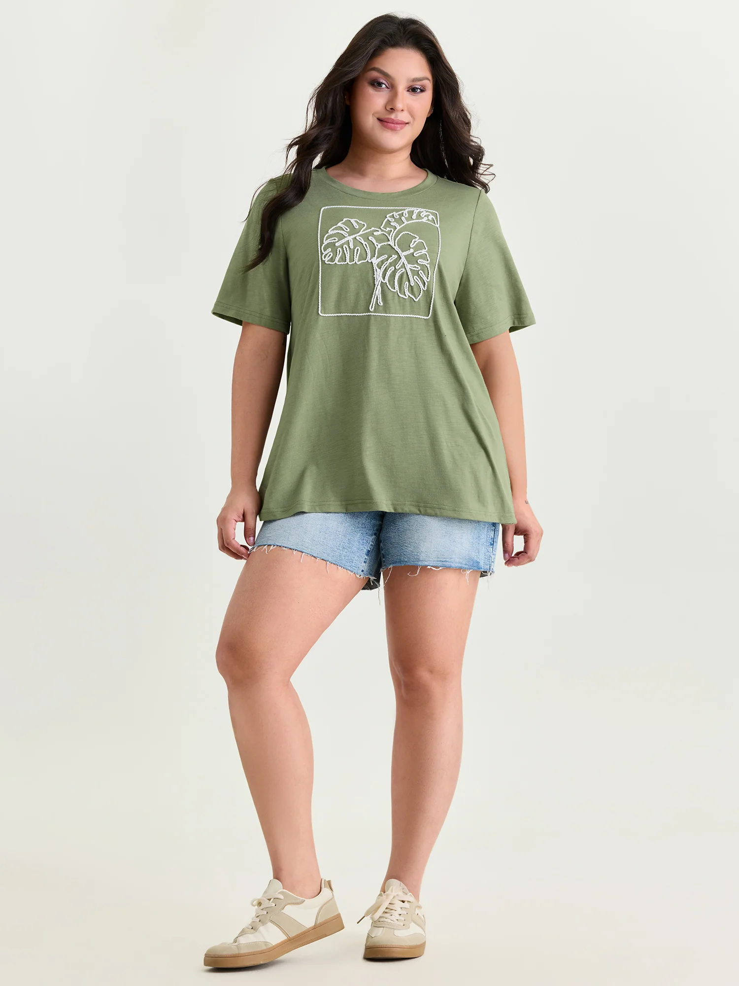 Embroidered Leaf Pattern Plain T-Shirt - Image 3