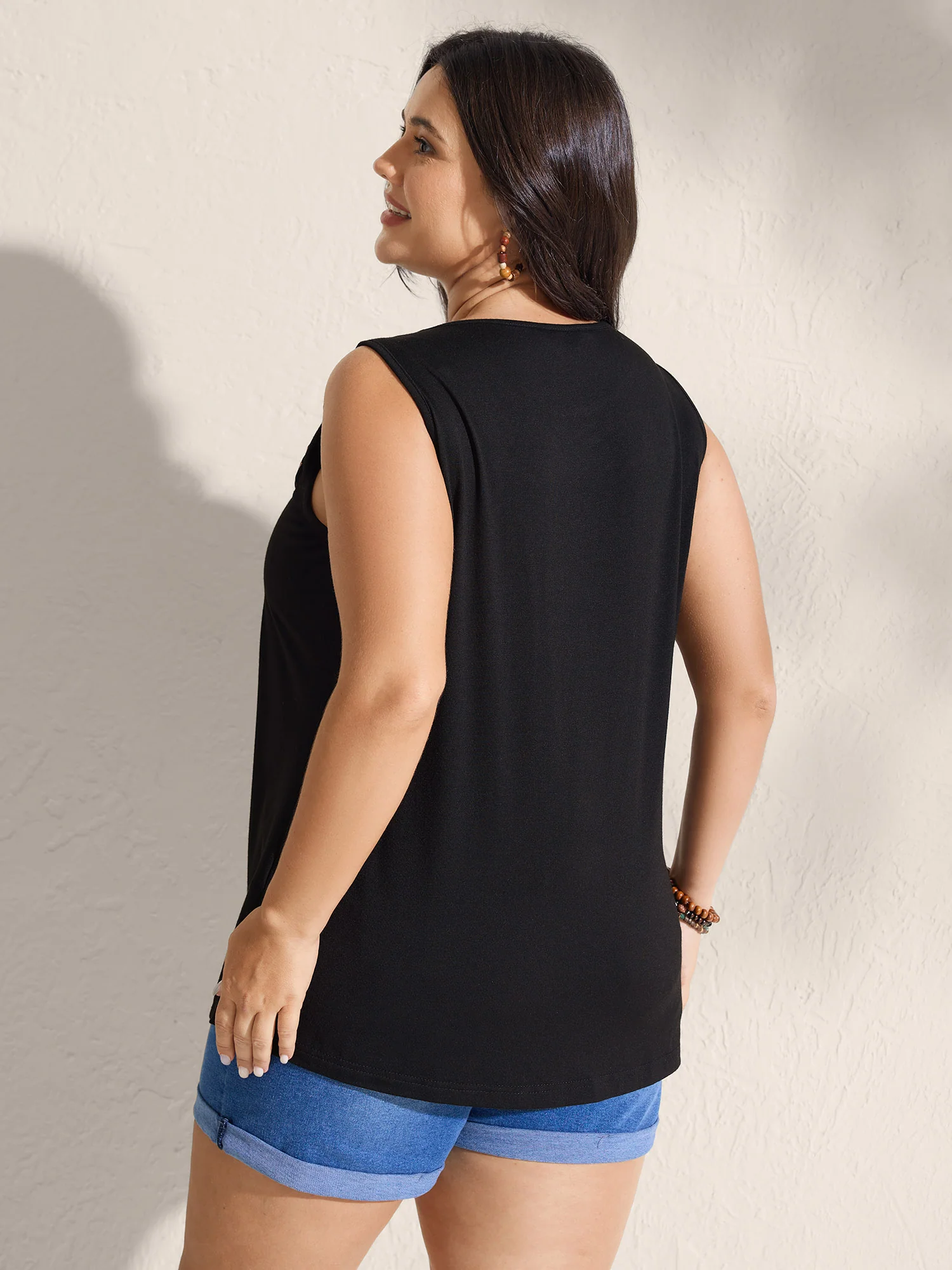 Embroidered Neckline Pleated Front Panel Tank Top - Image 4