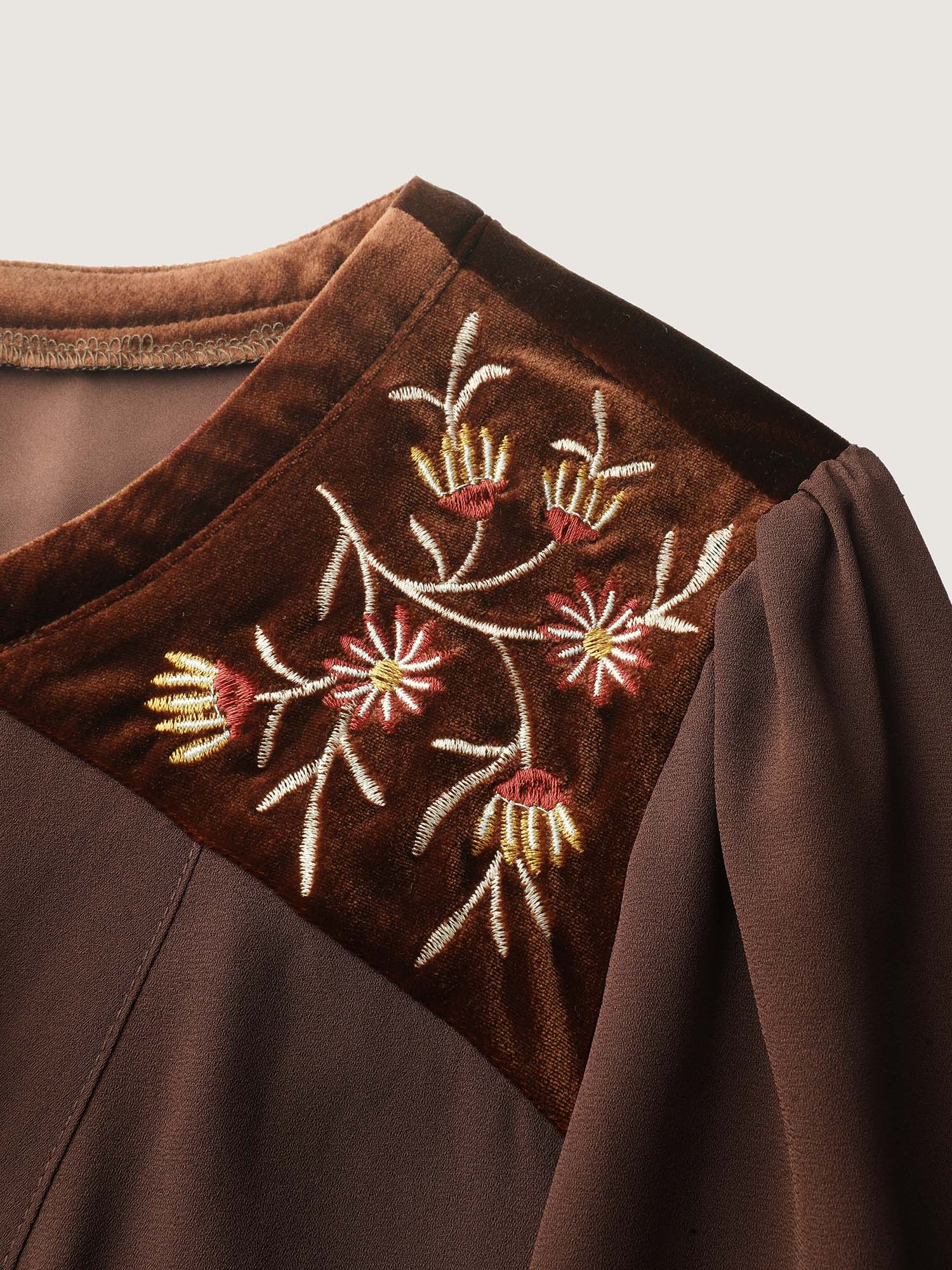 Embroidered Pleated Ruffled Sleeve Blouse - Image 5