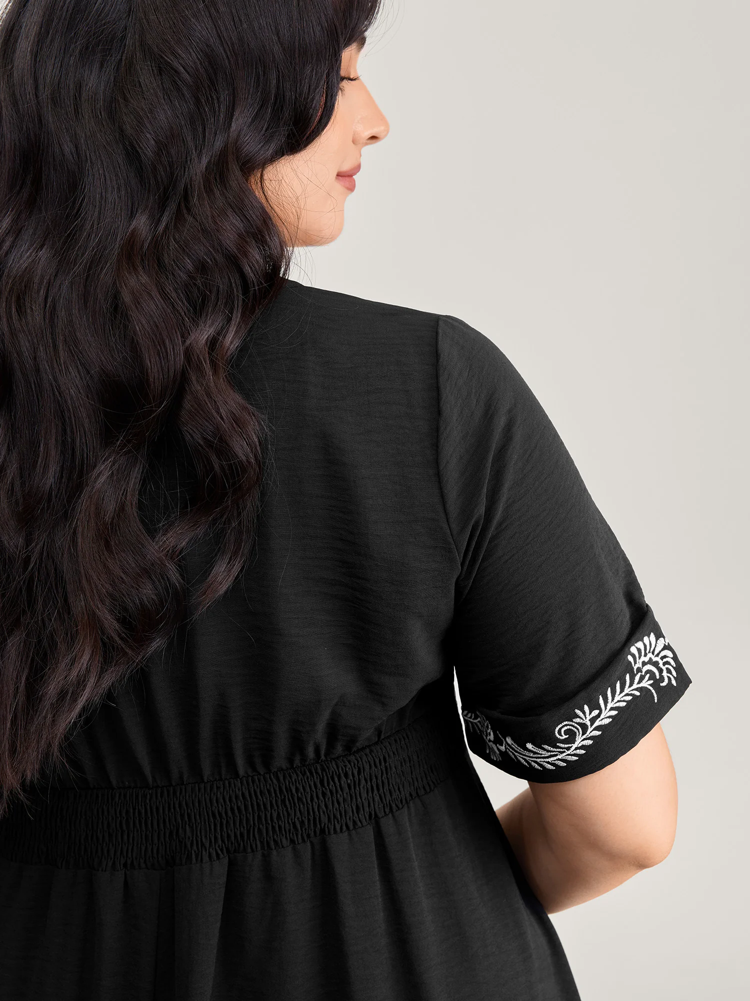 Embroidered Shirred Waist-Defining Maxi Dress - Image 2