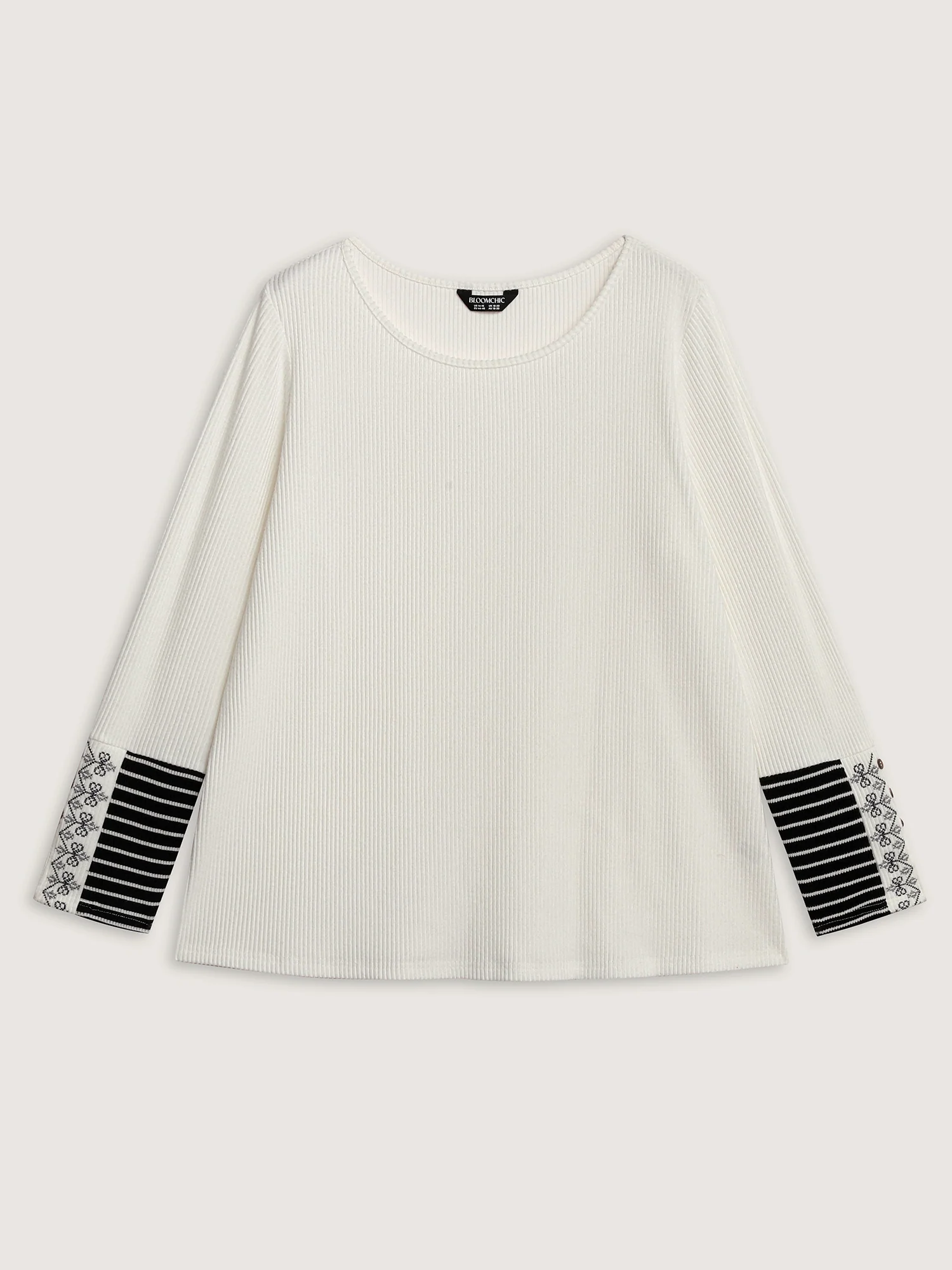 Embroidered Sleeve Color Contrast T-Shirt - Image 7