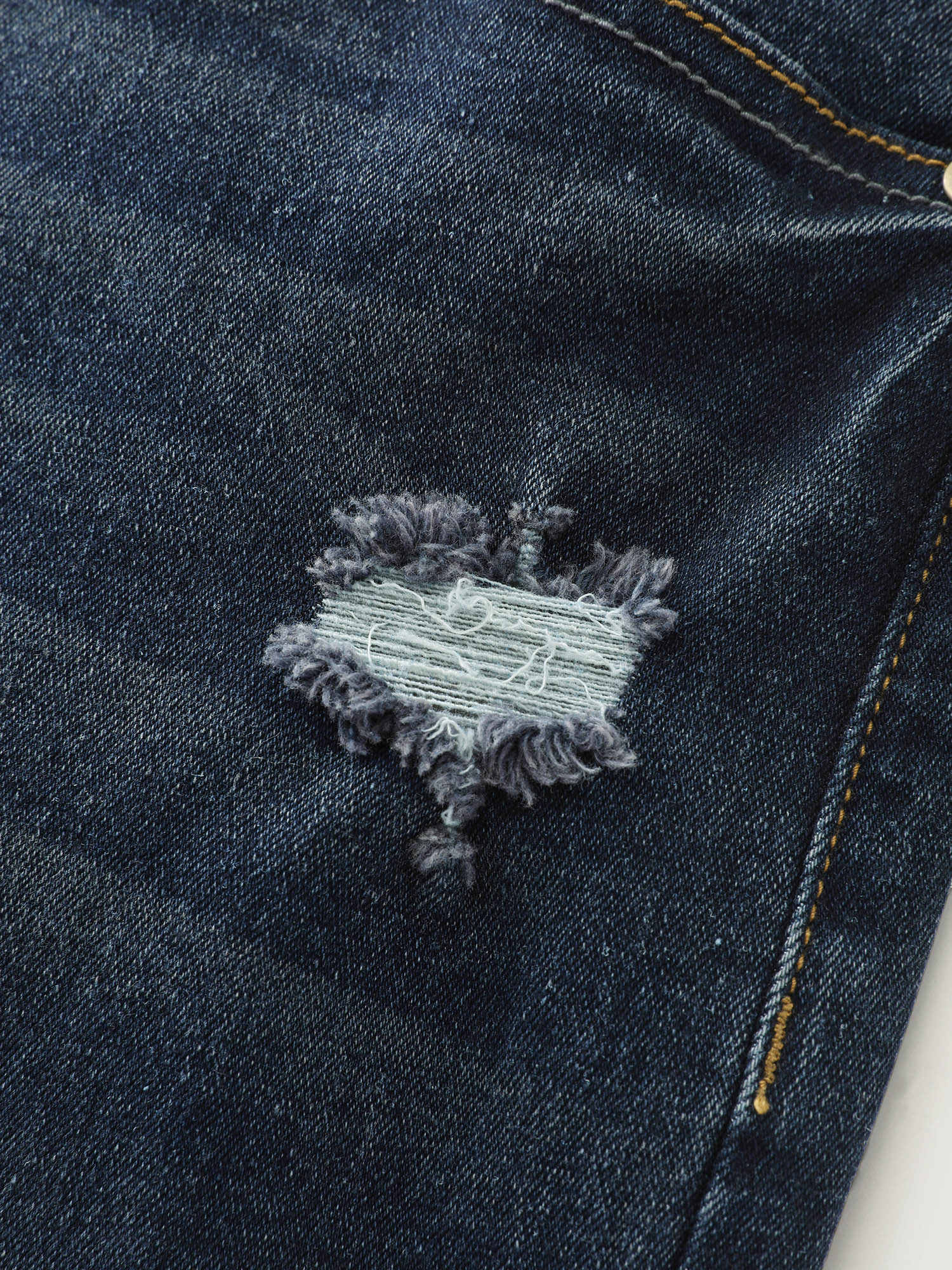 Embroidered Straight-Leg Denim Shorts - Image 6