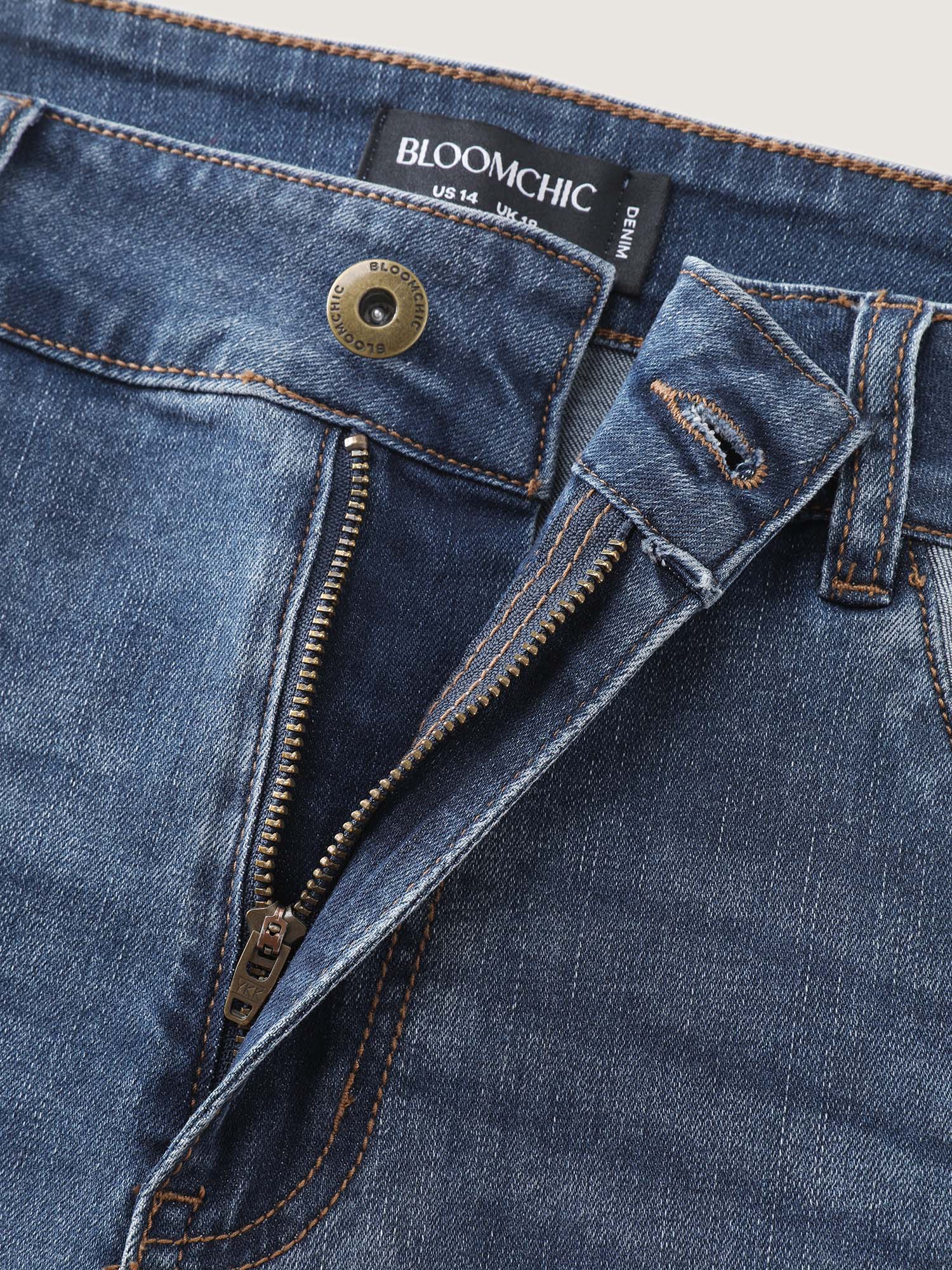 High-Rise Embroidered Cropped Skinny-Fit Jeans - Image 6