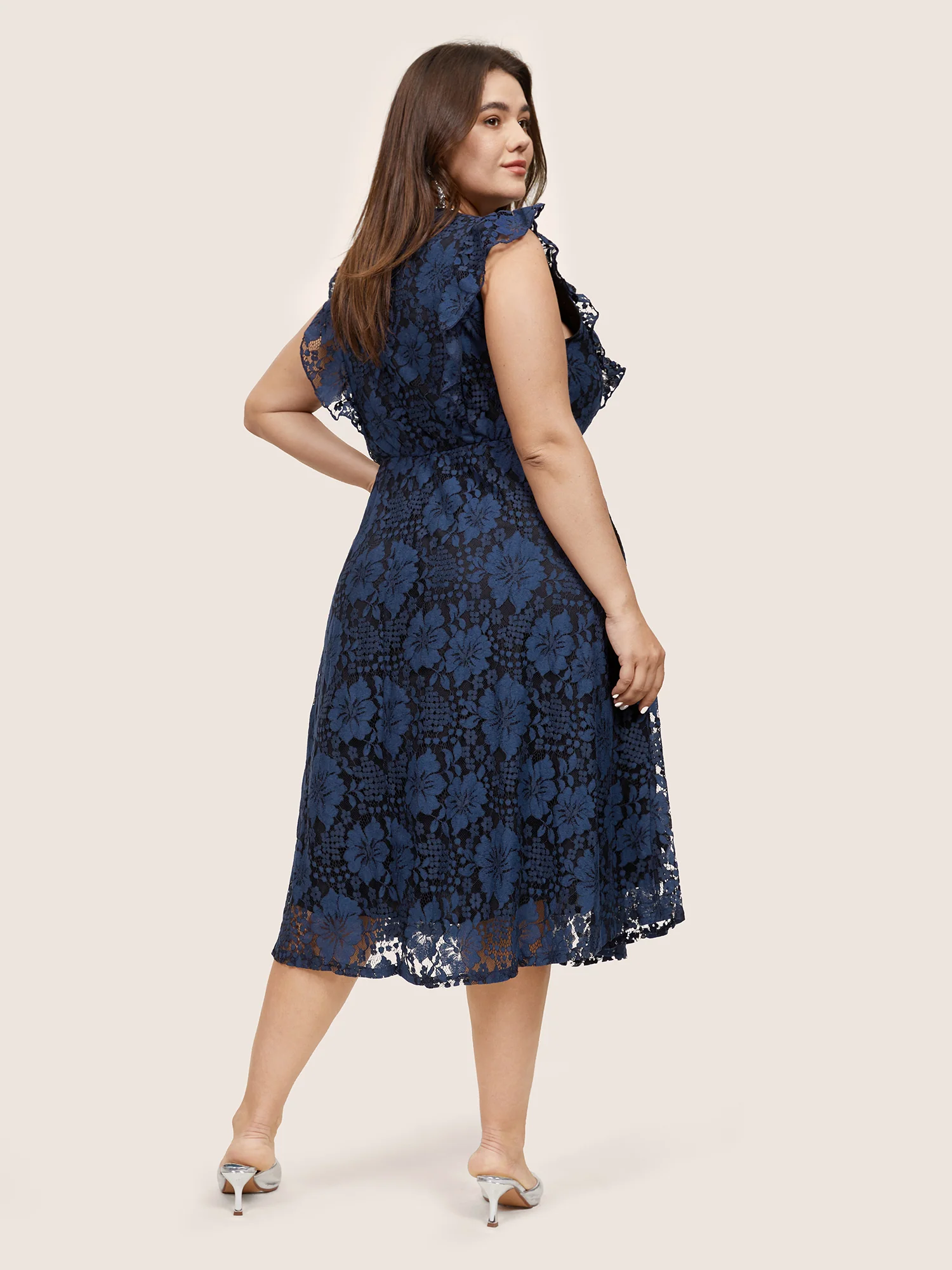 Eyelet Lace Pocket Ruffle Trim Sleeveless Dress - Image 2