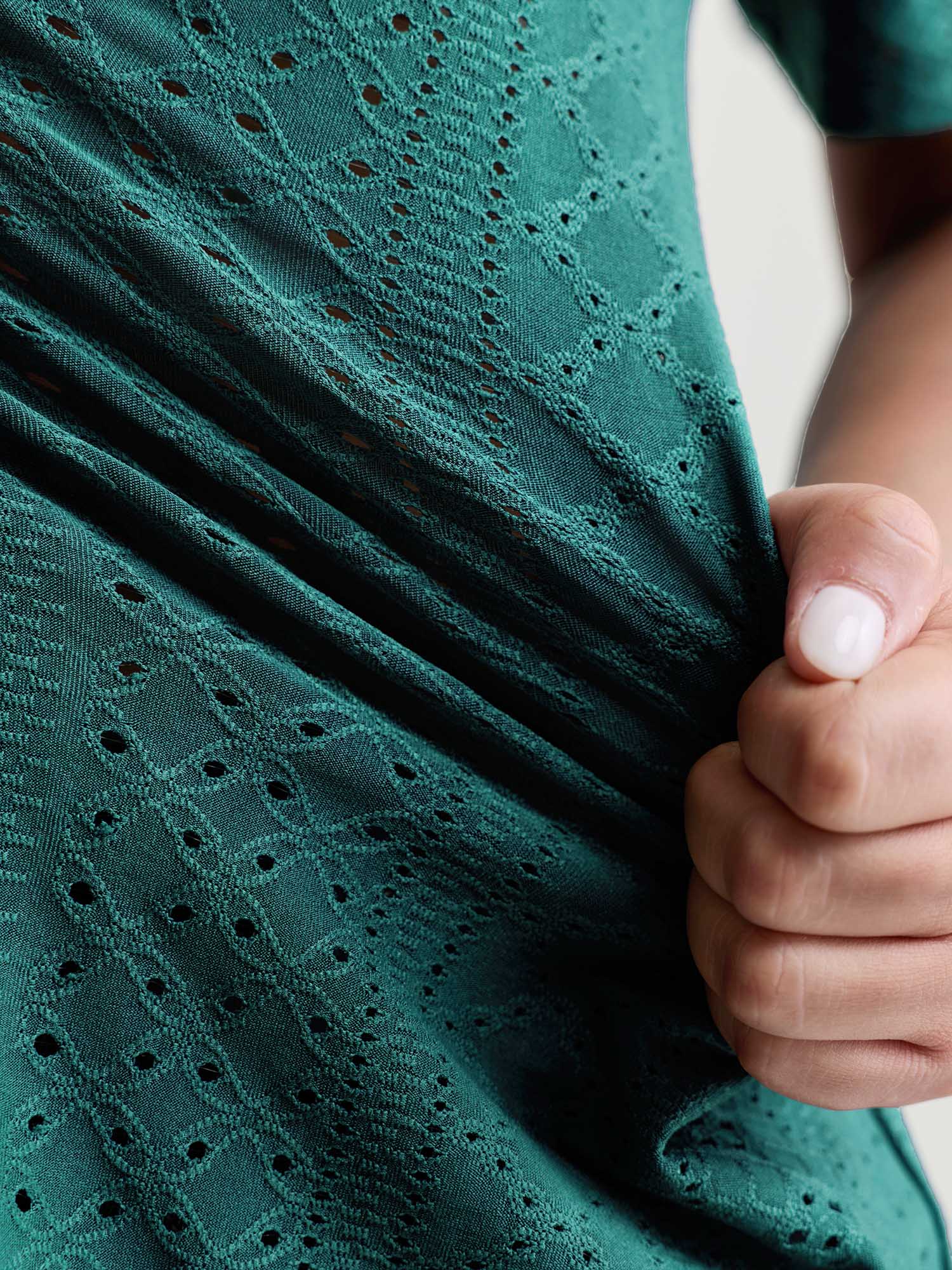 Eyelet Trim Draped Stretchy Backless Top - Image 3