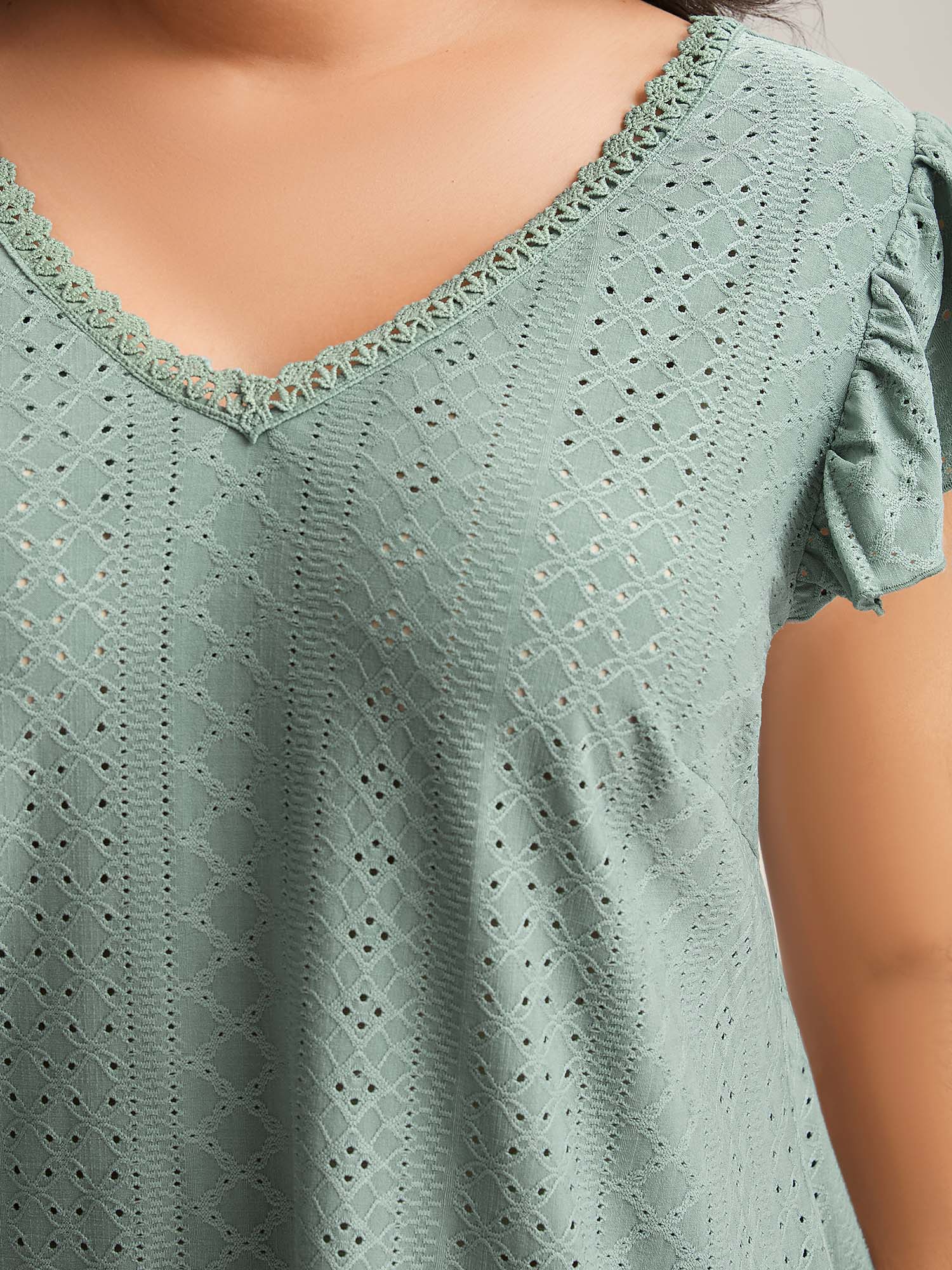 Eyelet Trim Flutter Sleeve Backless T-Shirt - Image 4