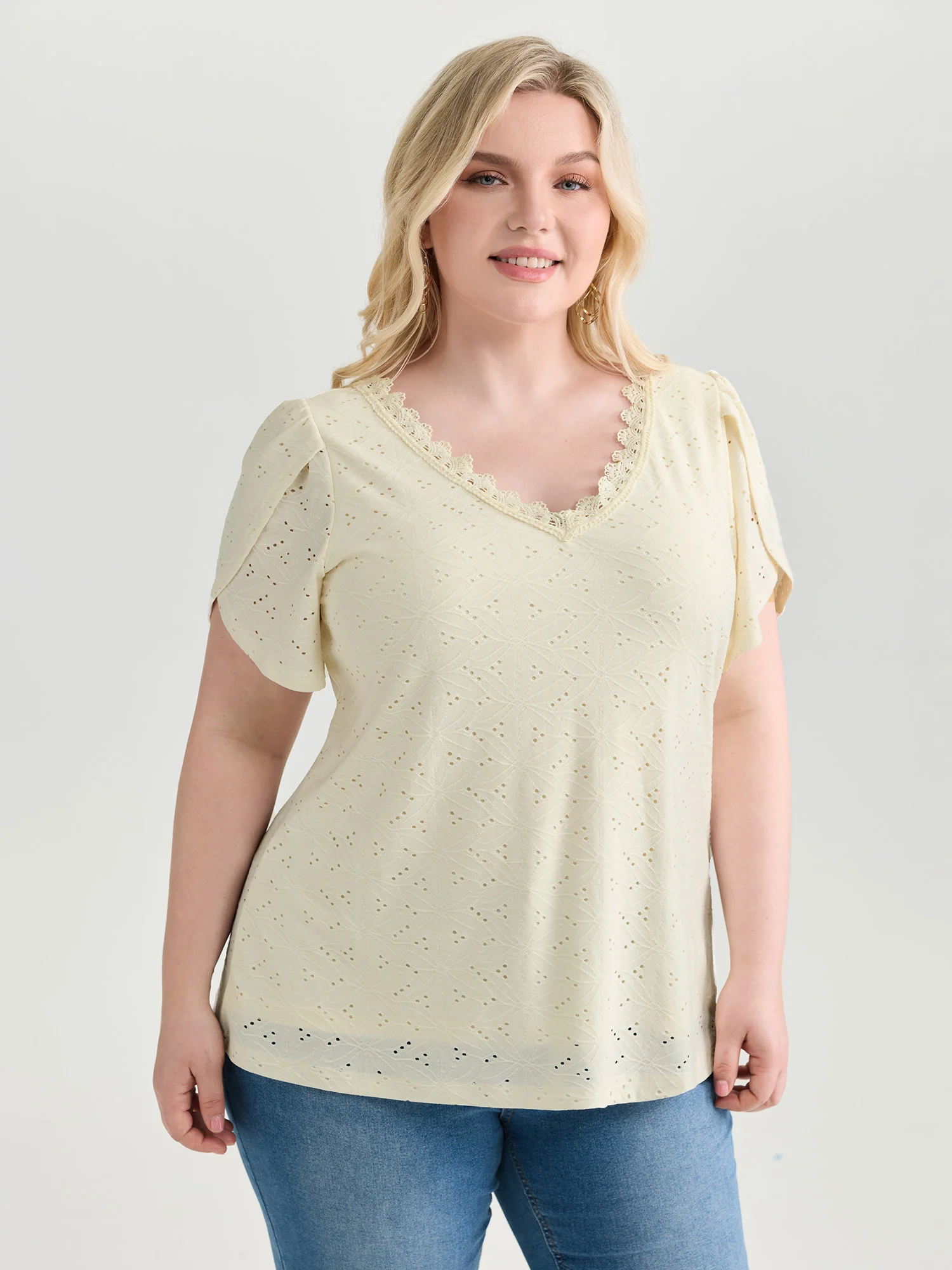 Eyelet Trim Stretchy V-Neck T-Shirt - Image 2
