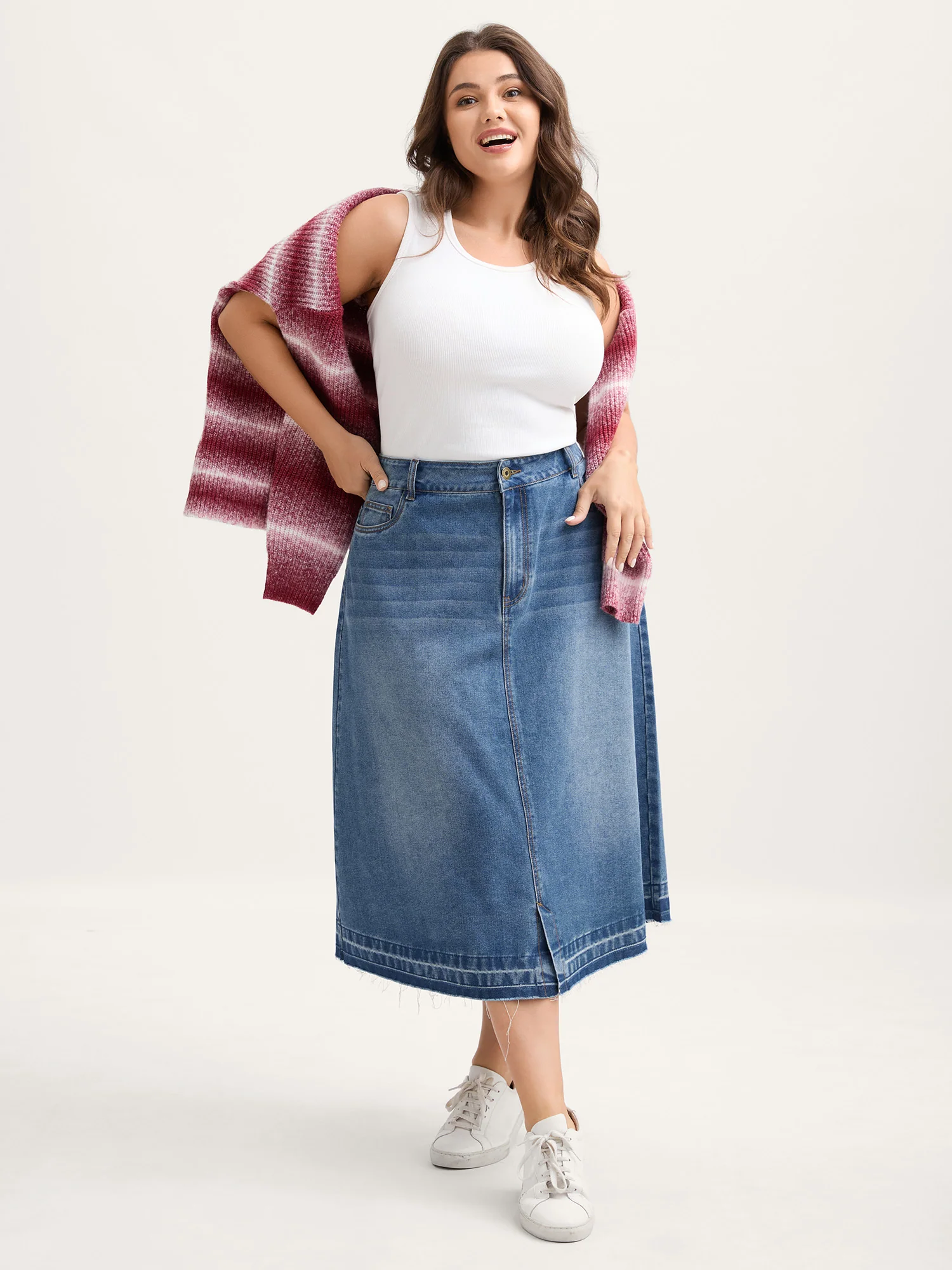 Faded Wash Slit Hem Denim Skirt - Image 2
