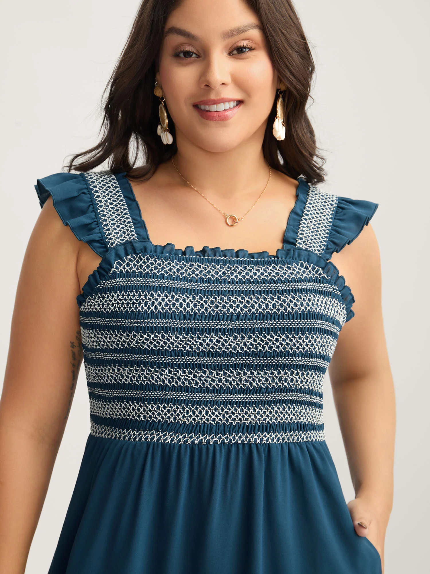 Fancy Shirred Flutter Tiered Pockets Midi Dress - Image 2