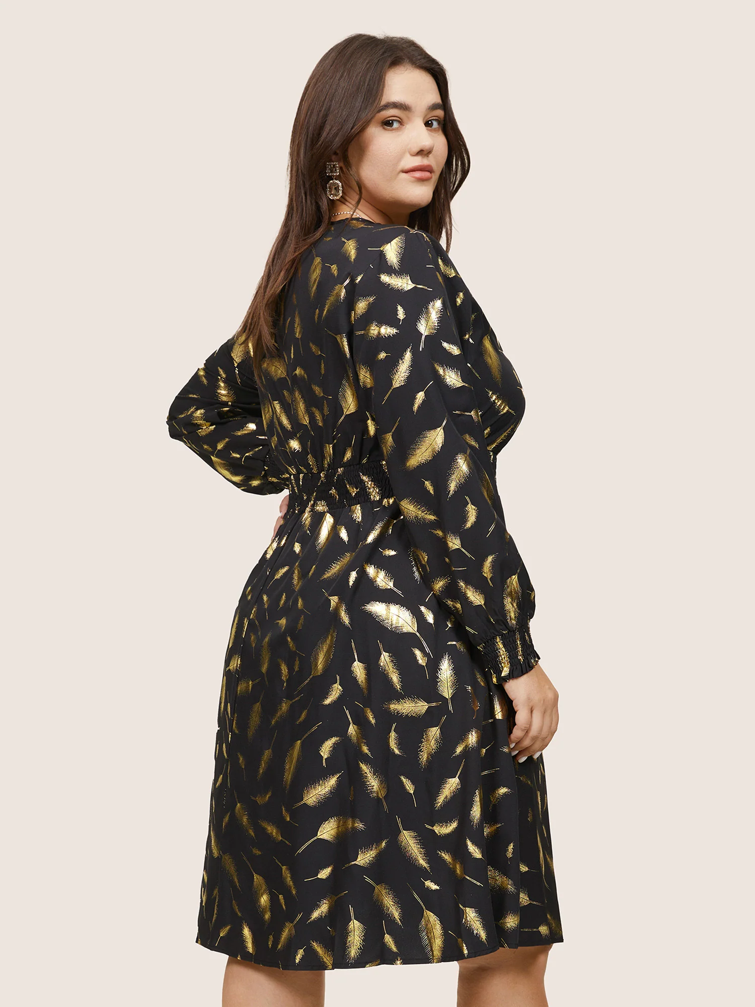 Feather Glitter Shirred Elastic Cuffs Dress - Image 4