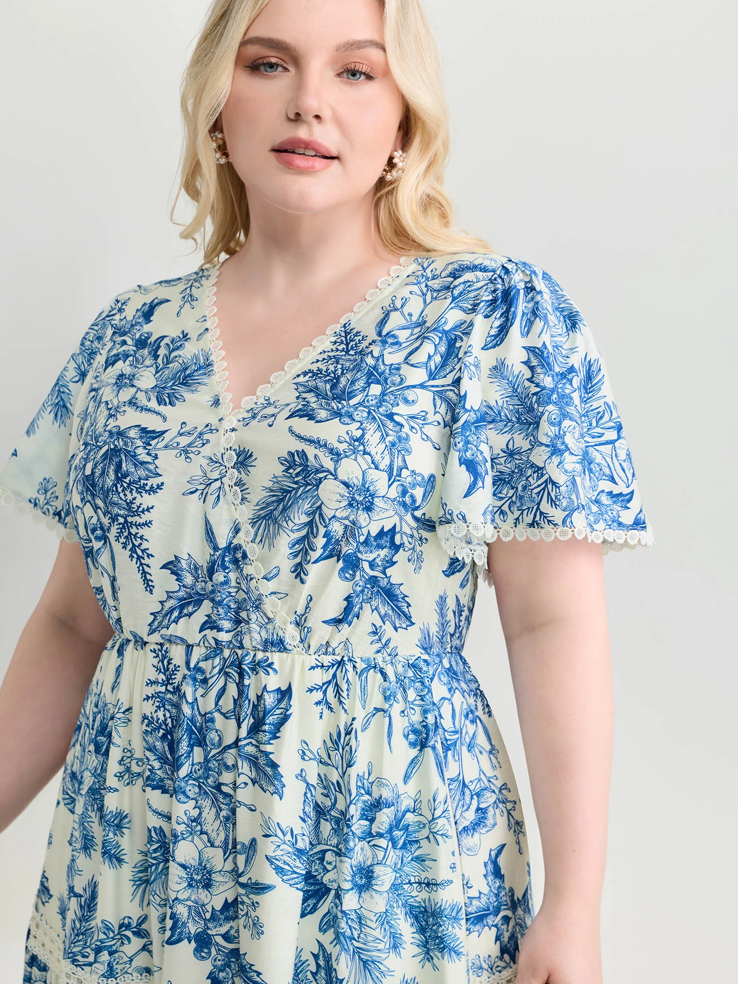 Femme Floral Print Lace Trim Maxi Dress - Image 2