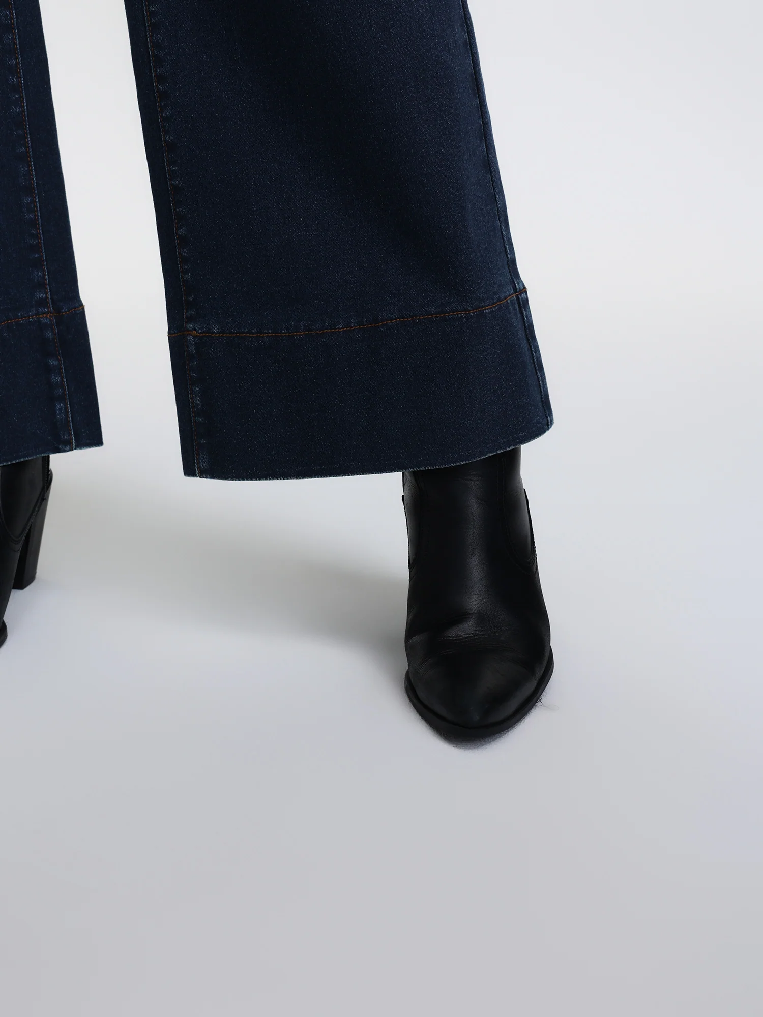 Flared Hem Easy-Fit Jeans - Image 5