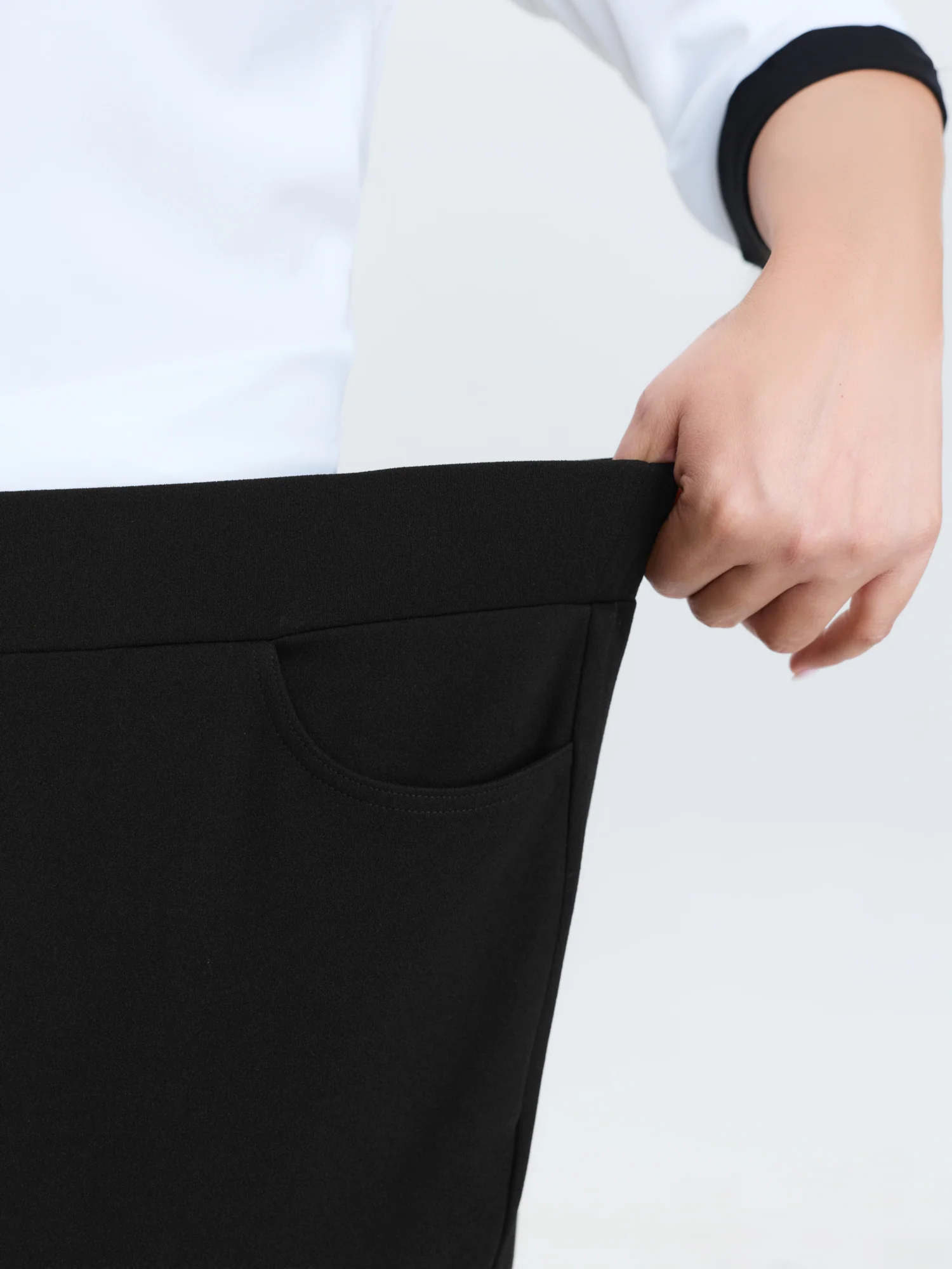 Flared Hem Pull-On Pocket Pants - Image 5