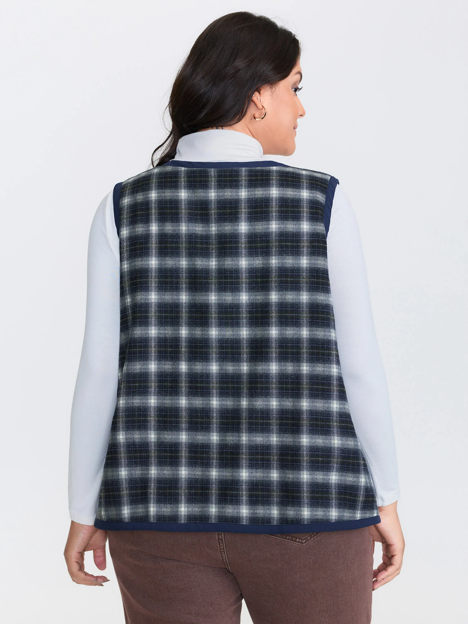 Fleece Checkered Pattern Button-Down Vest - Image 4