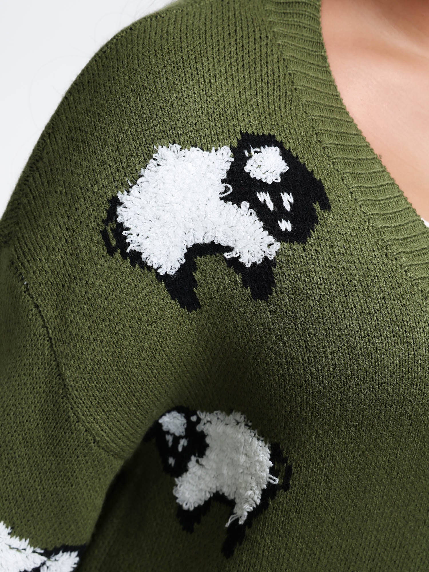 Flocked Lamb Curvy Hem Jacquard-Knit Cardigan - Image 4