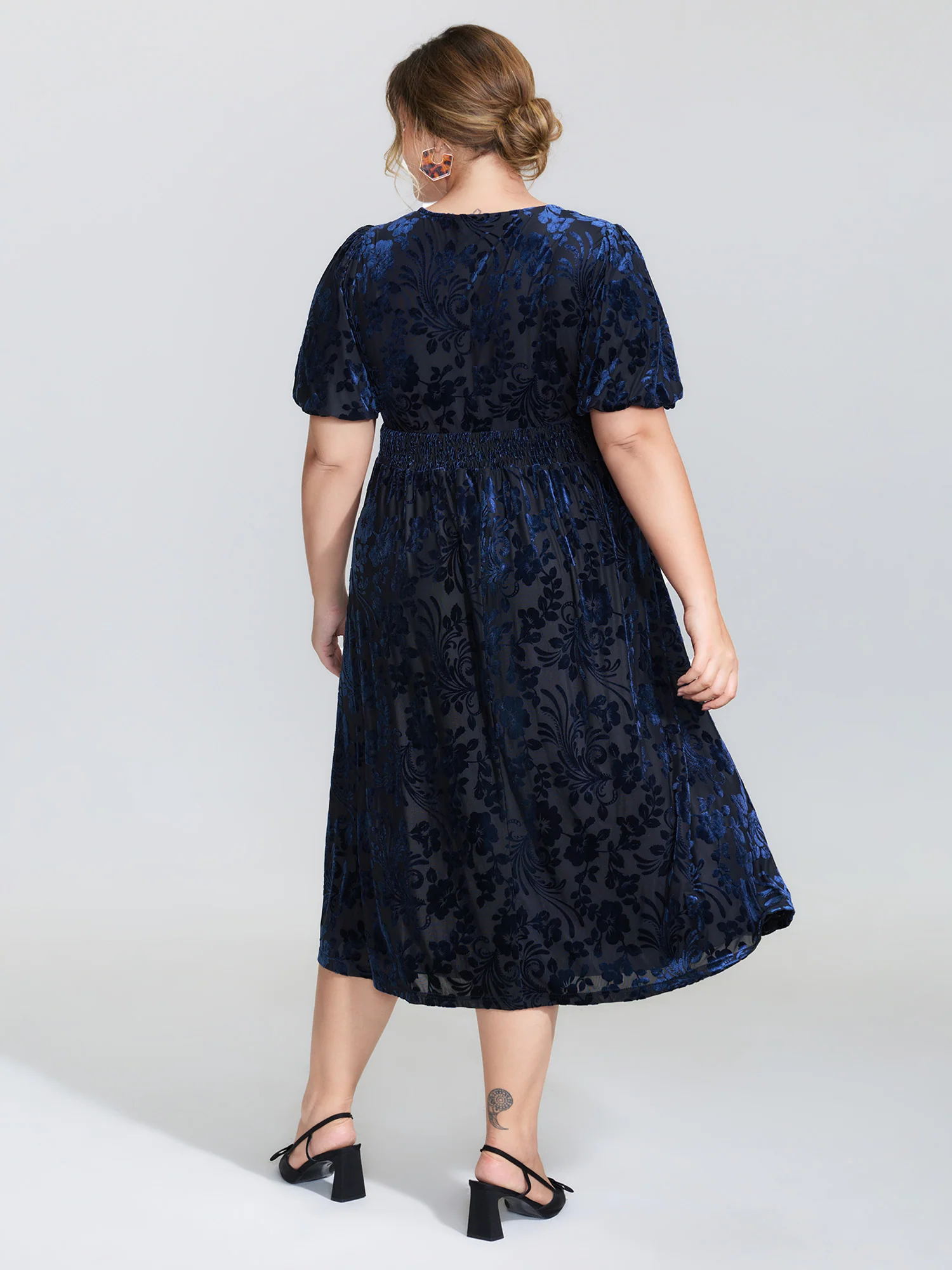 Flocked Laser Cut Pleated Waist Midi Dress - Image 4