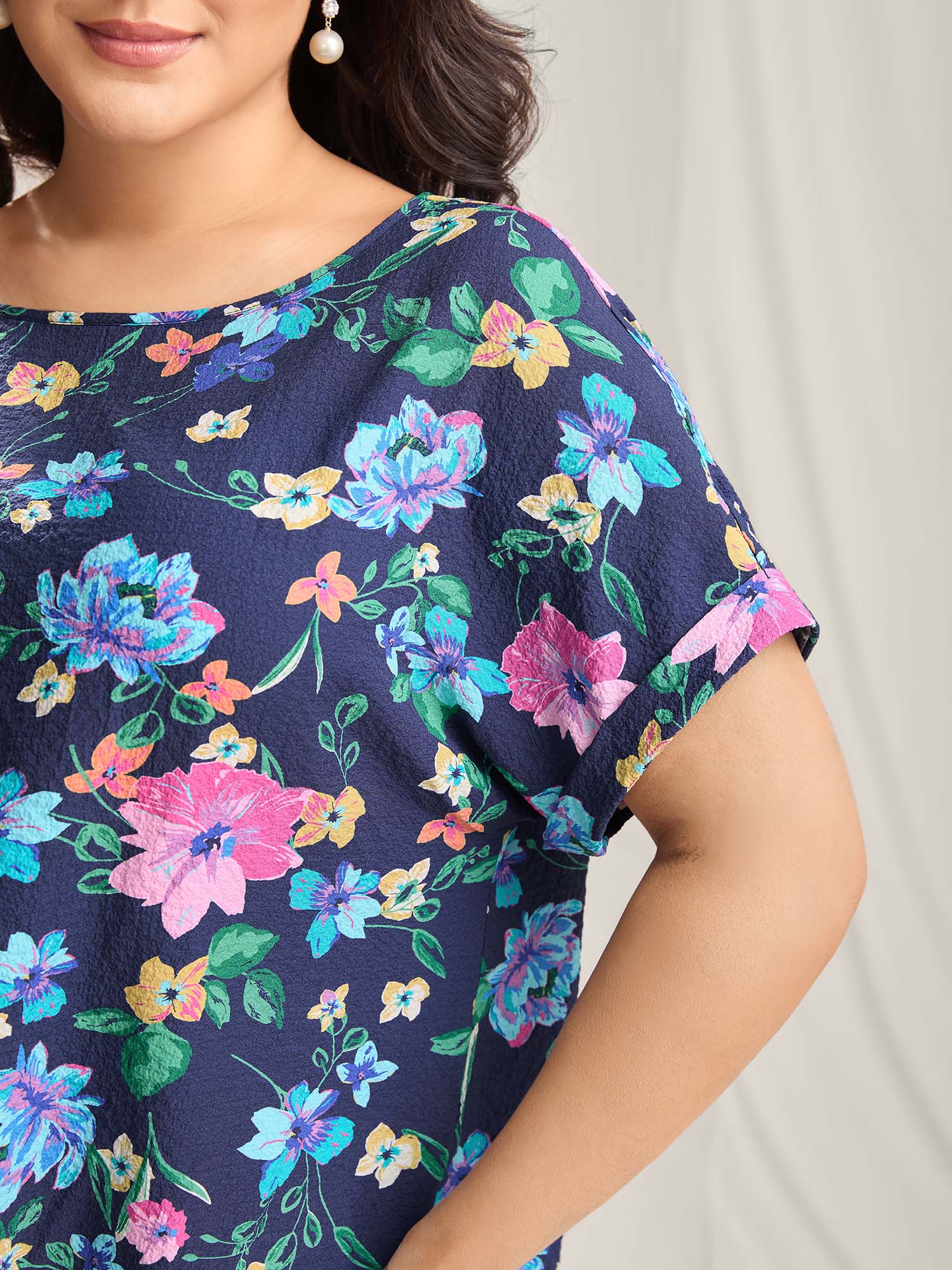 Floral Affair Print Wrinkled Fabric Blouse - Image 4