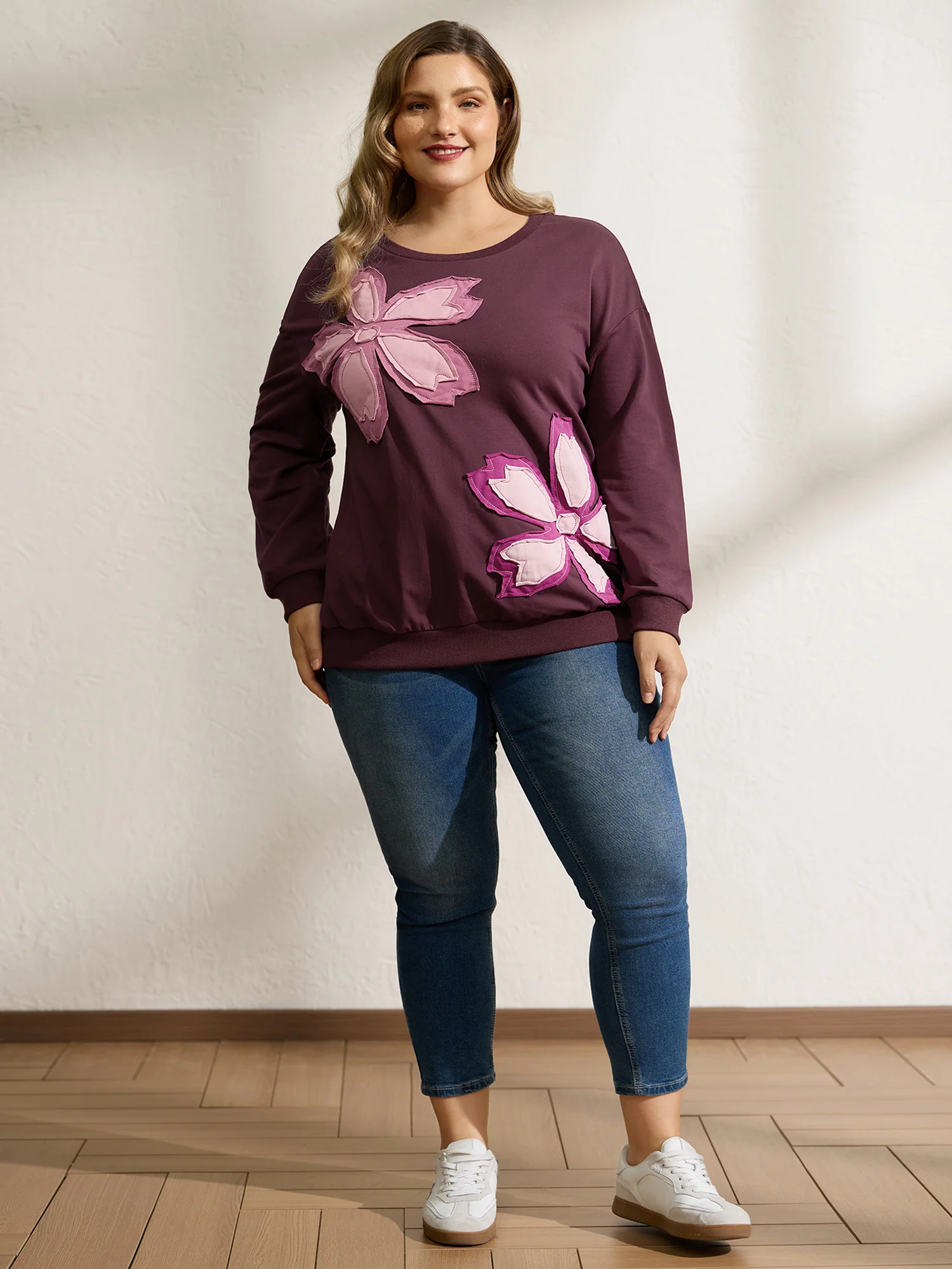 Floral Applique Embroidered Round Neck Sweatshirt - Image 3