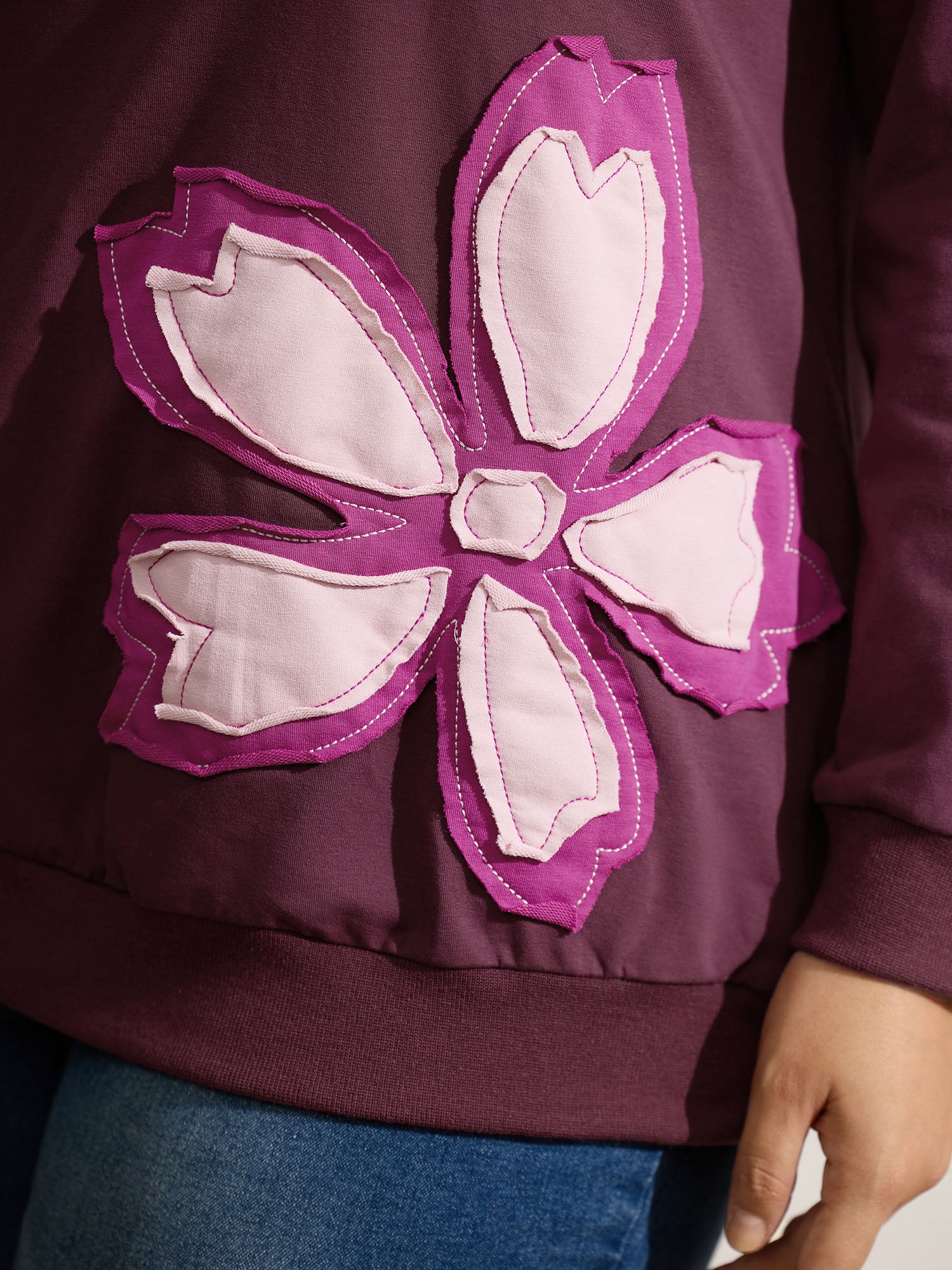 Floral Applique Embroidered Round Neck Sweatshirt - Image 4