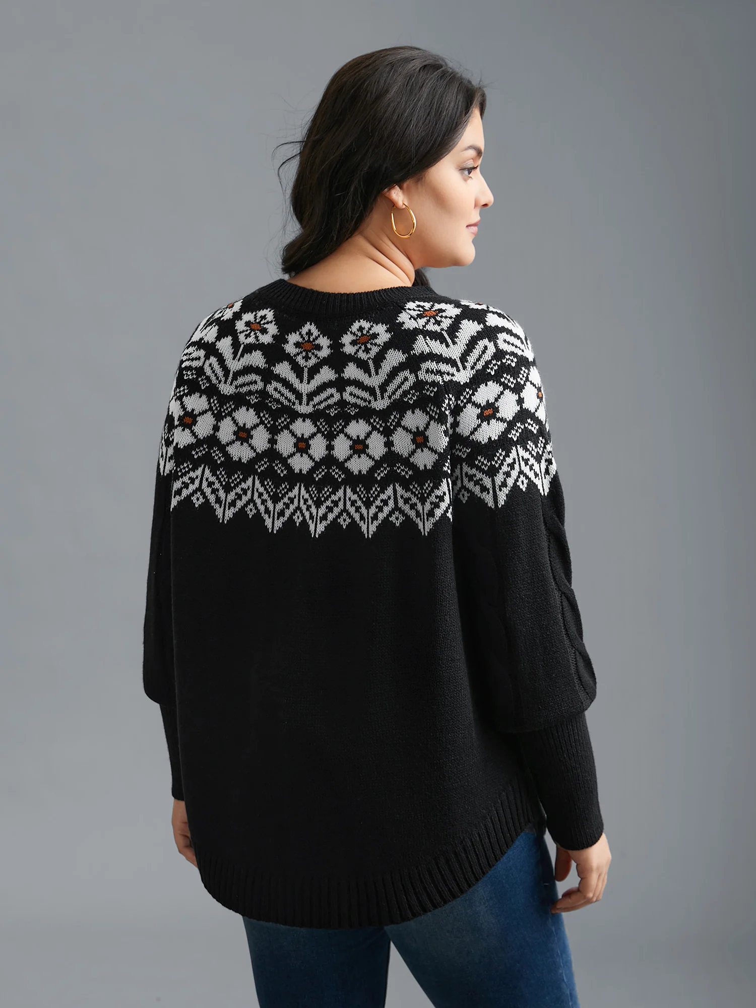 Floral Cable Knit Curved Hem Pullover - Image 2