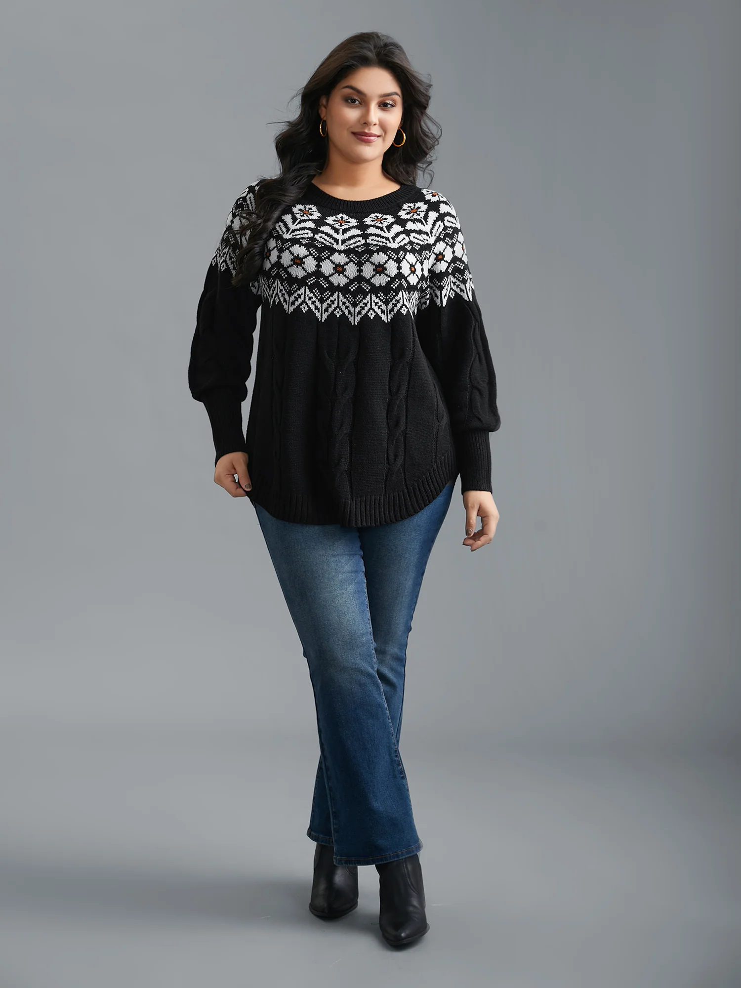 Floral Cable Knit Curved Hem Pullover - Image 4