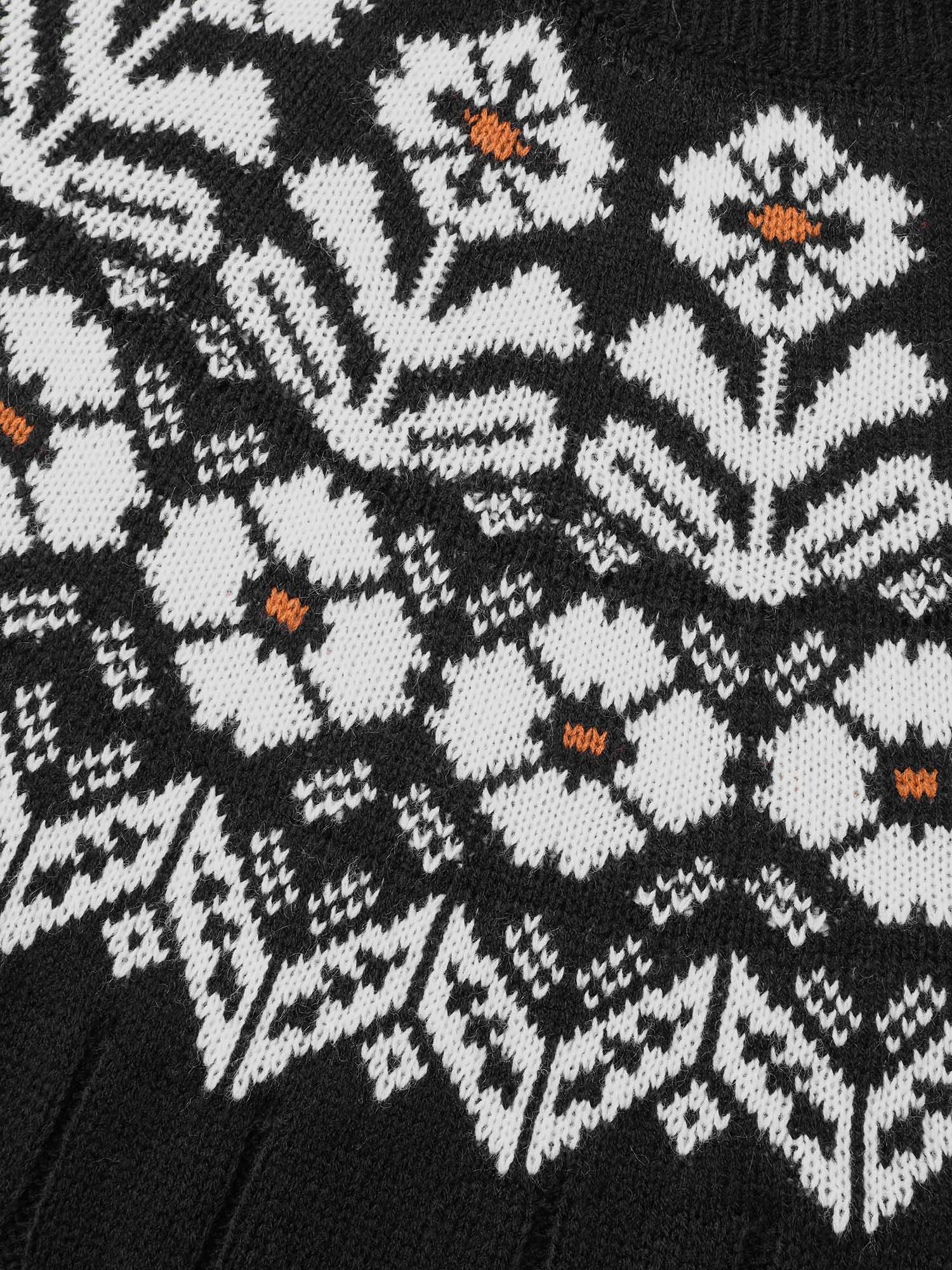 Floral Cable Knit Curved Hem Pullover - Image 6