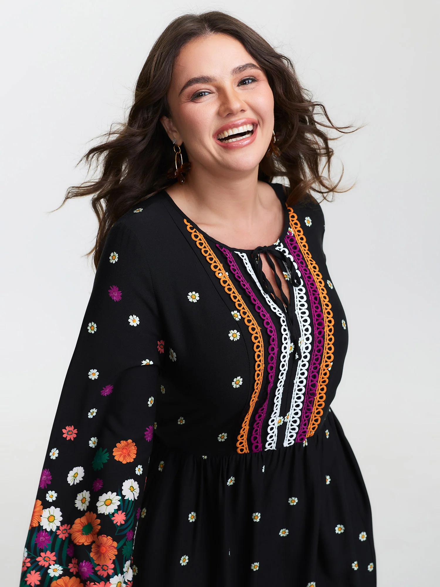 Floral Color Contrast Flared Sleeve Maxi Dress - Image 2