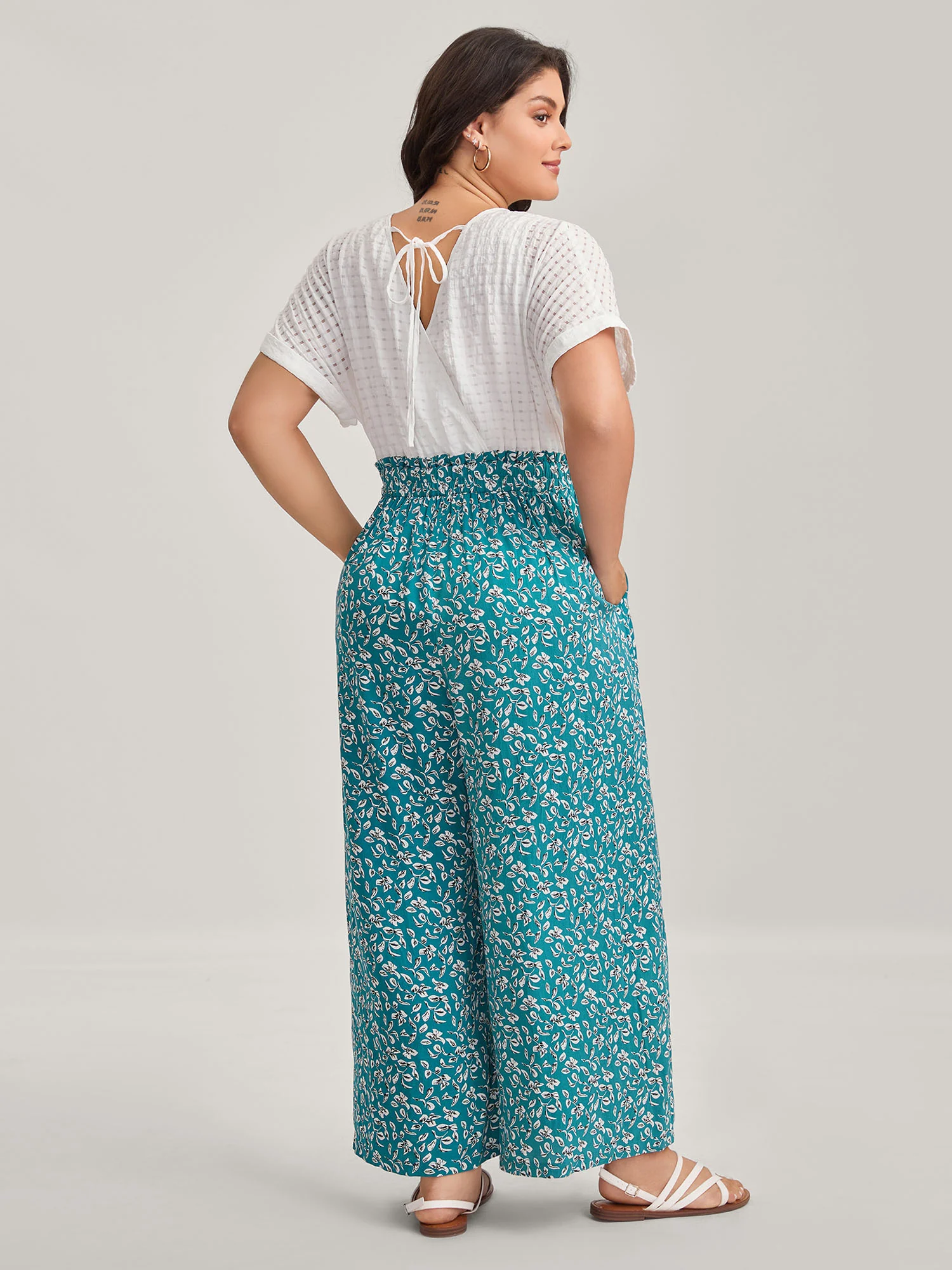 Floral Color Contrast Shirred Jumpsuit - Image 4
