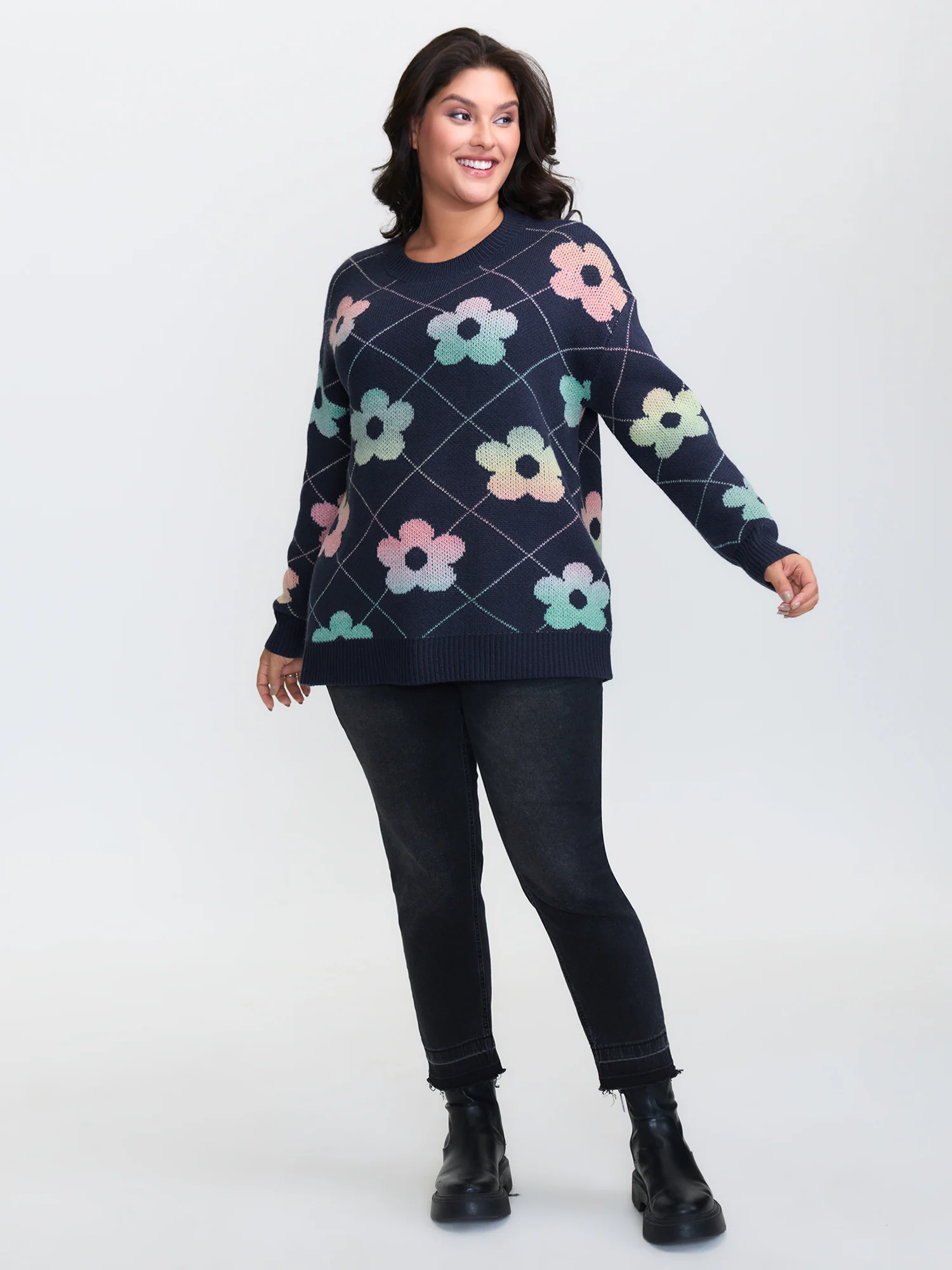 Floral Color Gradient Round Neck Pullover - Image 3