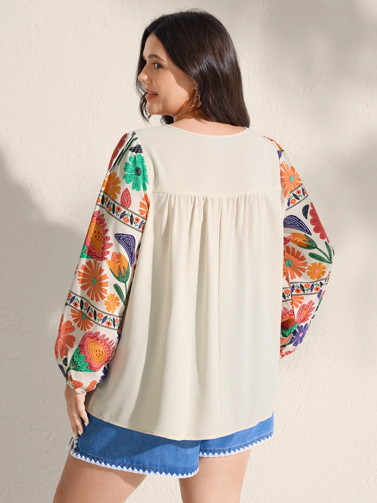 Floral Contrast Pleated Neck Tie Blouse - Image 5