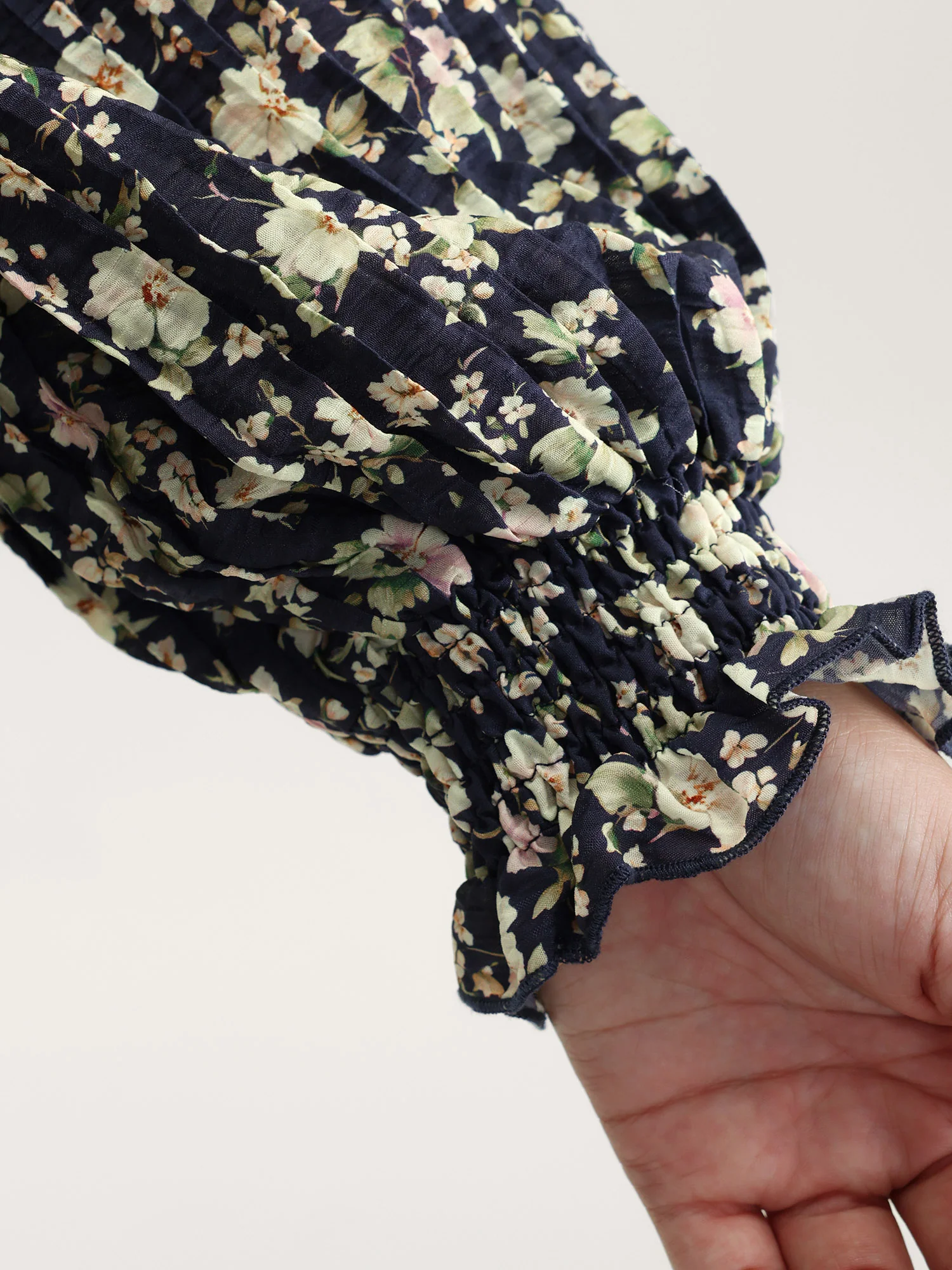 Floral Contrast Stretchy Knit Top - Image 3