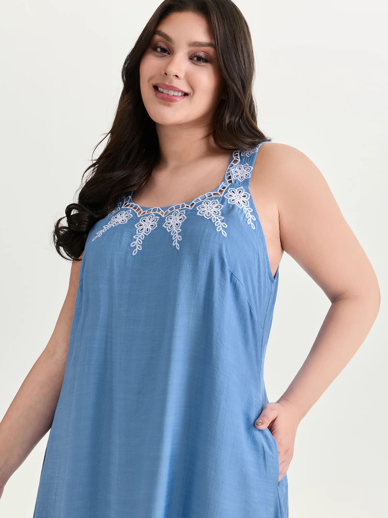 Floral Cut-Out Embroidery Maxi Dress - Image 2