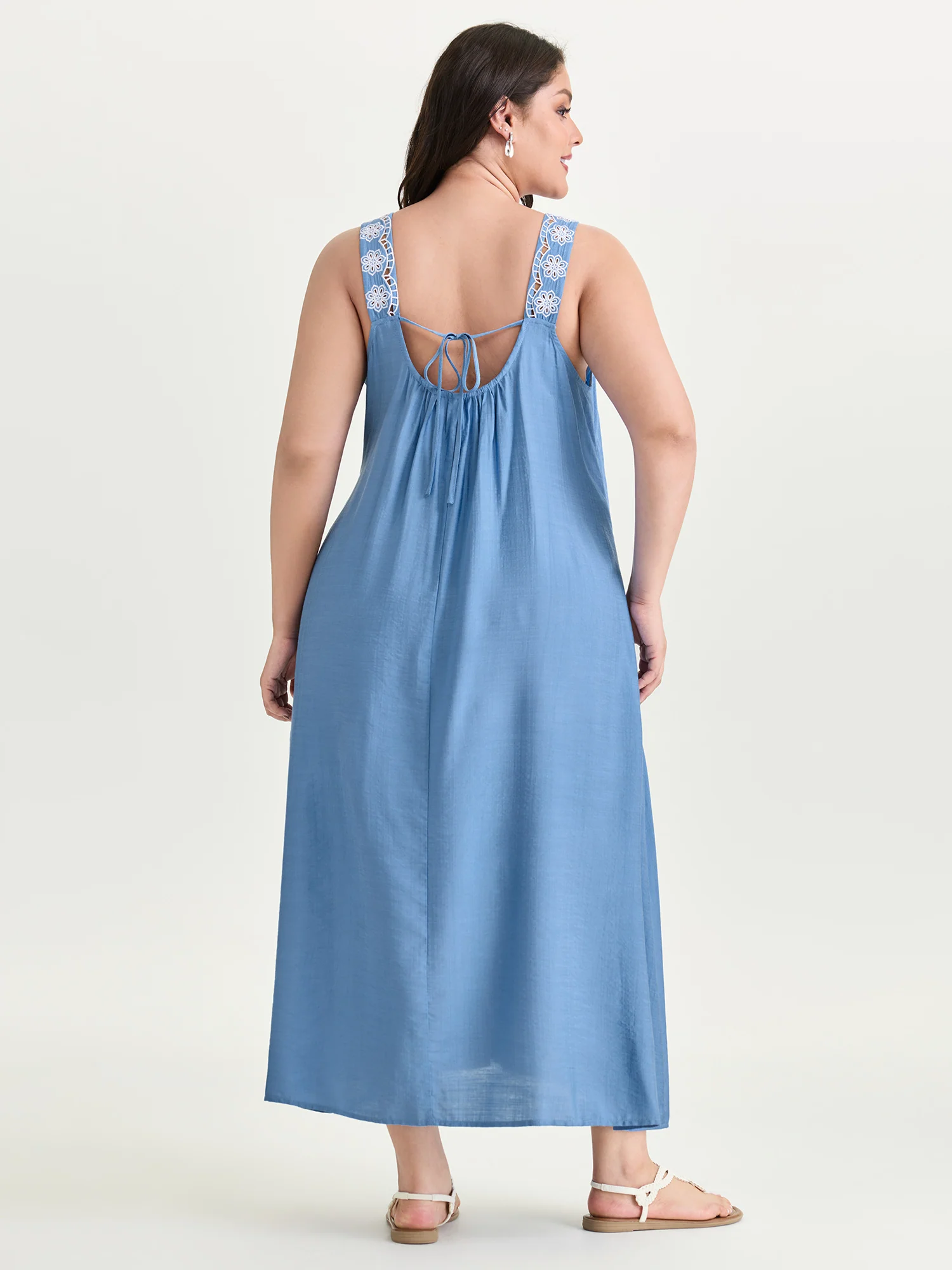 Floral Cut-Out Embroidery Maxi Dress - Image 4