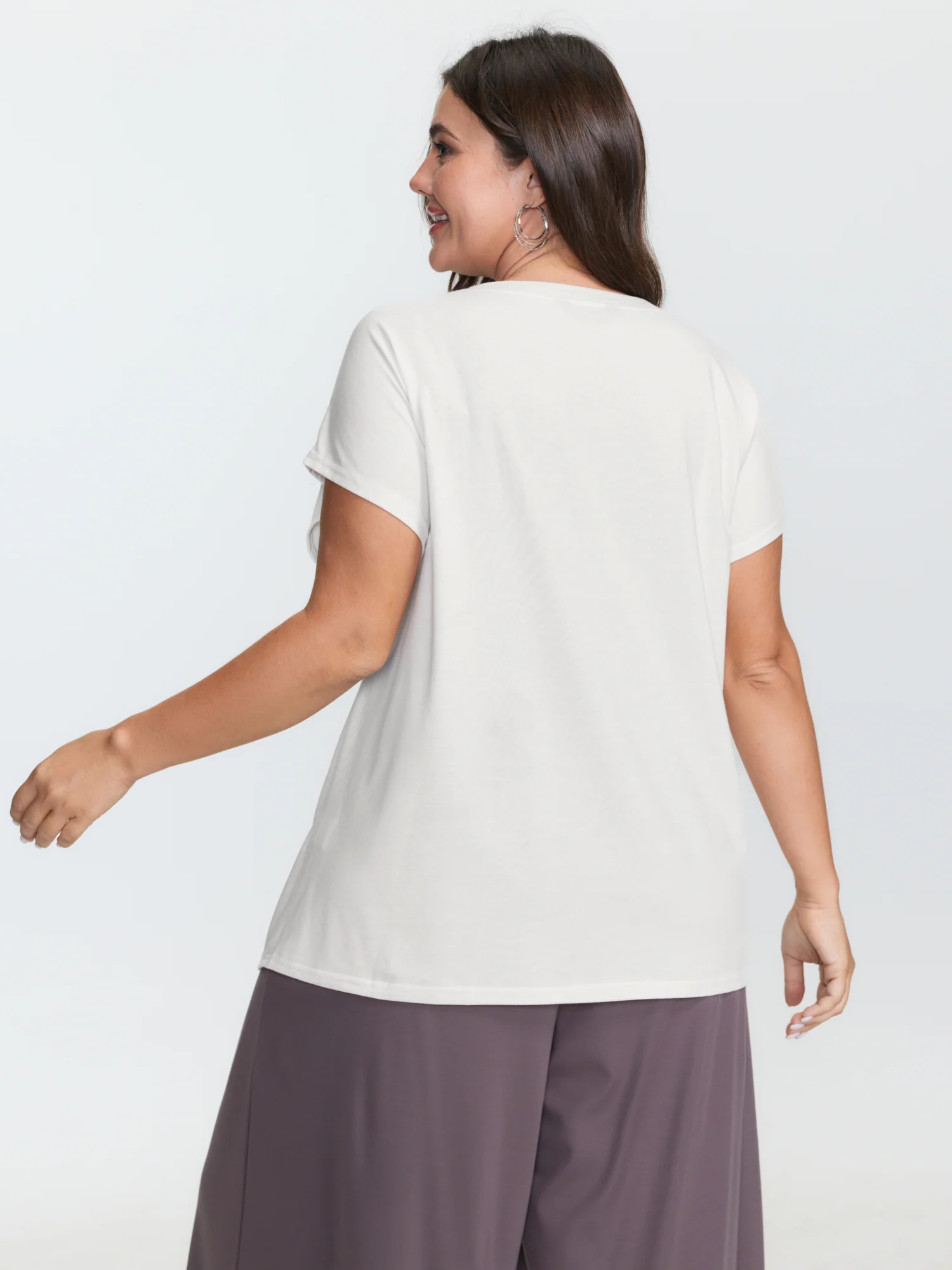Floral Cut-Out Embroidery T-Shirt - Image 4