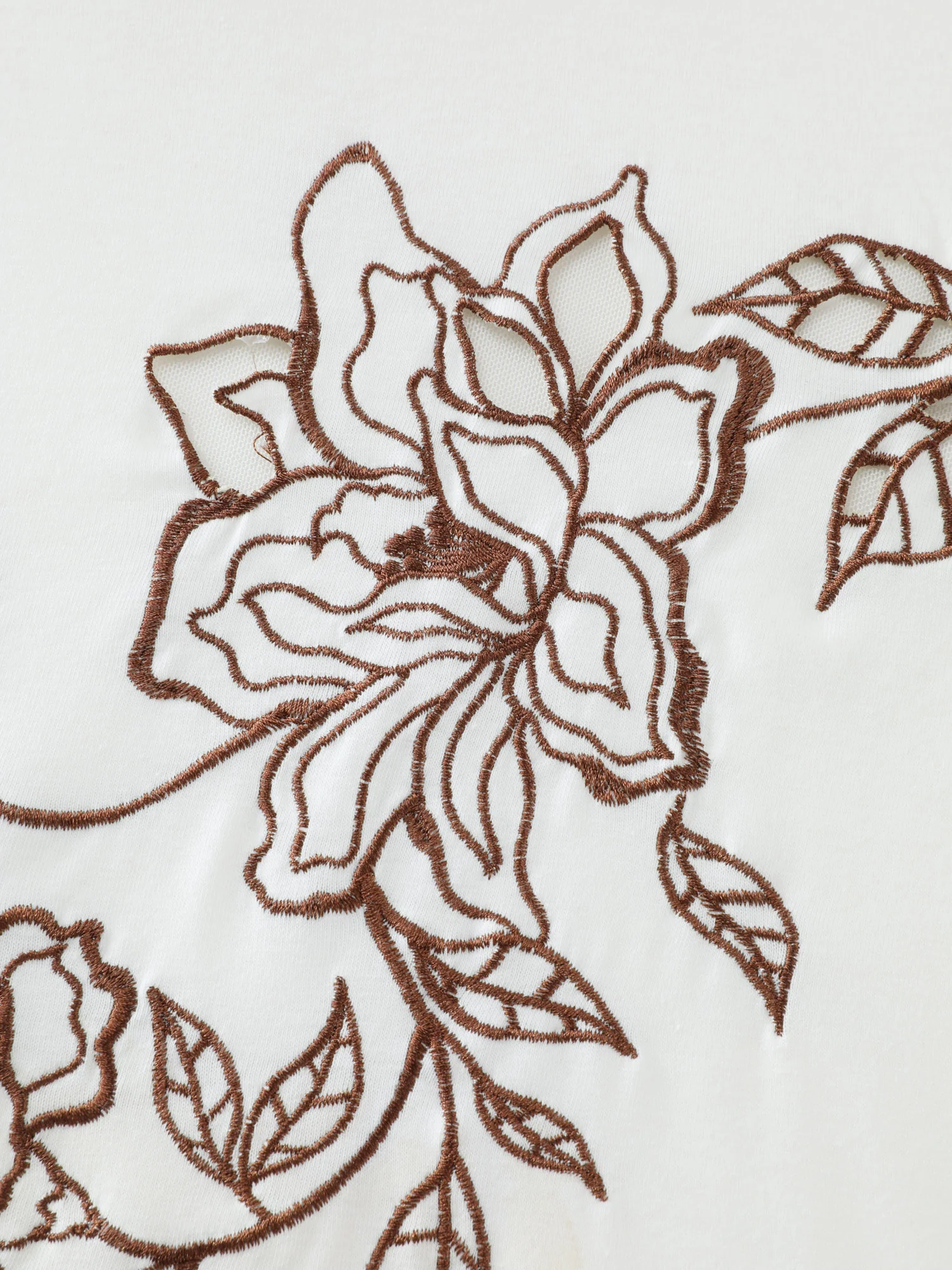 Floral Cut-Out Embroidery T-Shirt - Image 5