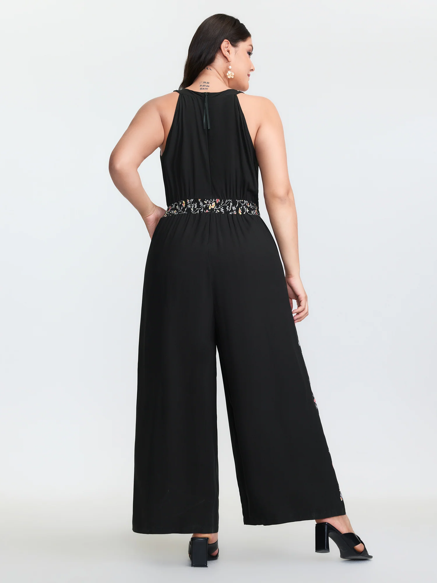 Floral Detail Patchwork Halter Neck Jumpsuit - Image 4