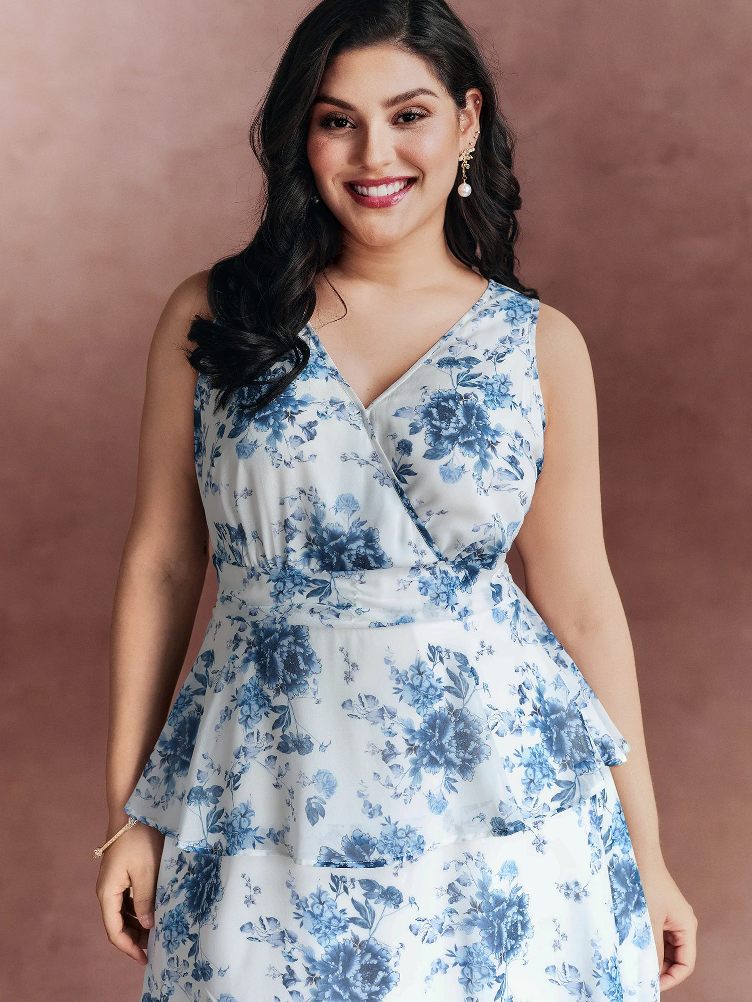 Floral Elegance Tiered V-Neck Maxi Dress - Image 2